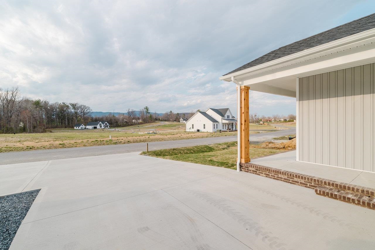 10270 DALMATIAN DR, MCGAHEYSVILLE, Virginia 22840, 3 Bedrooms Bedrooms, ,2 BathroomsBathrooms,Residential,10270 DALMATIAN DR,661104 MLS # 661104