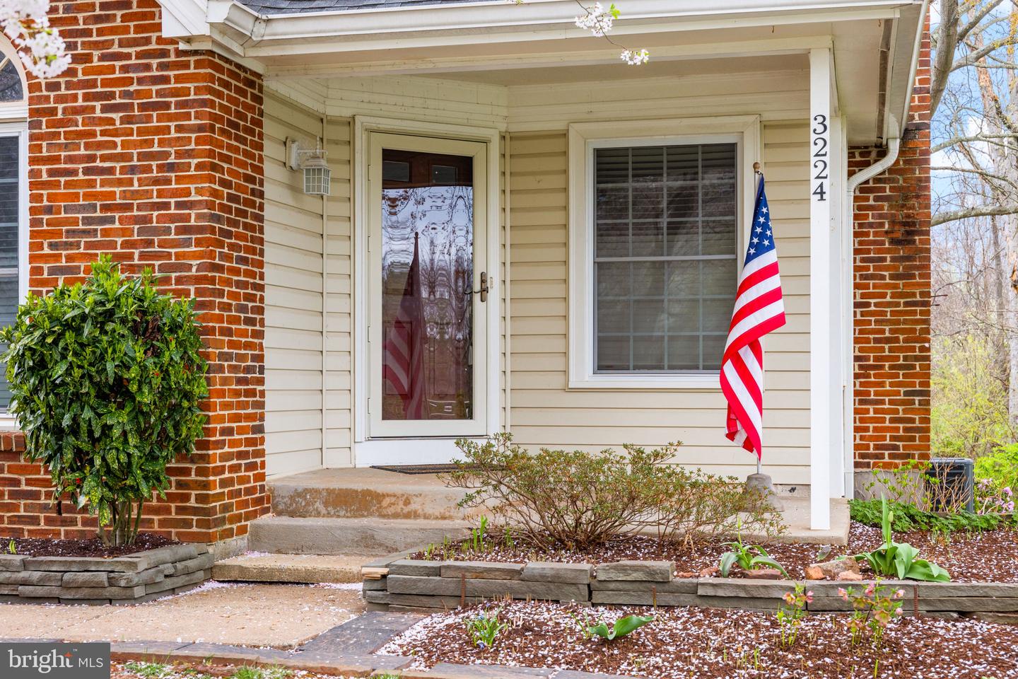 3224 KINROSS CIR, HERNDON, Virginia 20171, 4 Bedrooms Bedrooms, ,3 BathroomsBathrooms,Residential,For sale,3224 KINROSS CIR,VAFX2233612 MLS # VAFX2233612