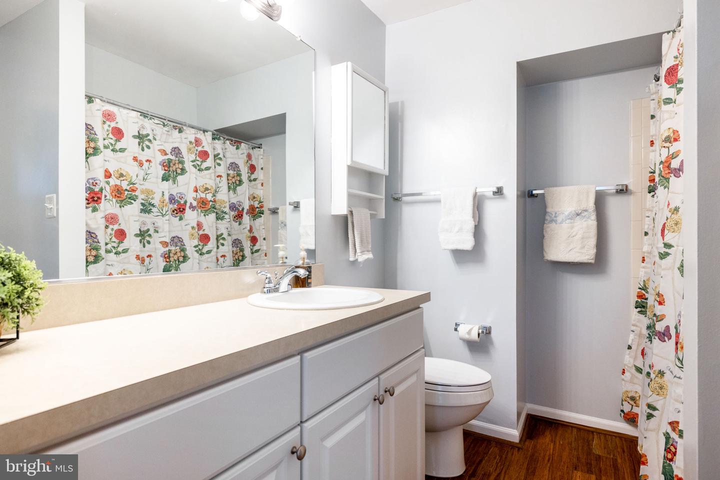3224 KINROSS CIR, HERNDON, Virginia 20171, 4 Bedrooms Bedrooms, ,3 BathroomsBathrooms,Residential,For sale,3224 KINROSS CIR,VAFX2233612 MLS # VAFX2233612