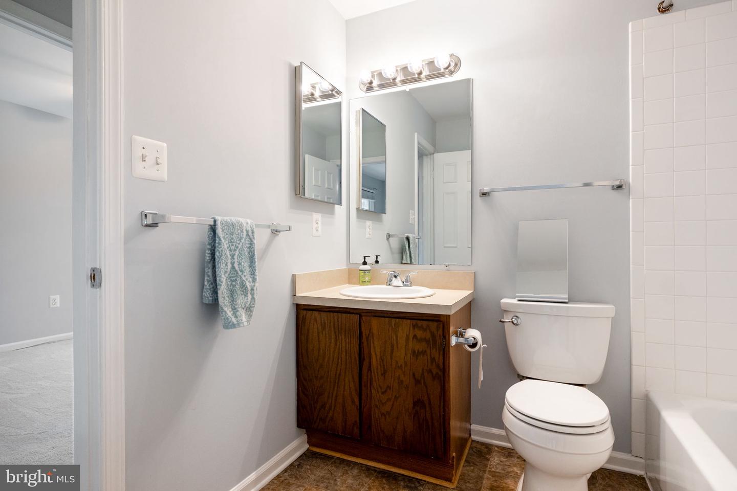 3224 KINROSS CIR, HERNDON, Virginia 20171, 4 Bedrooms Bedrooms, ,3 BathroomsBathrooms,Residential,For sale,3224 KINROSS CIR,VAFX2233612 MLS # VAFX2233612