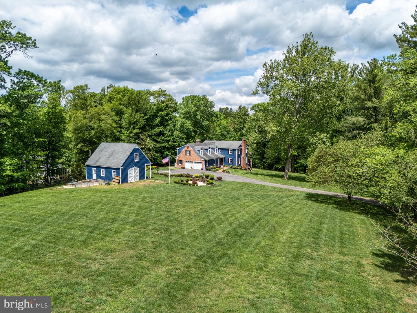218 WALKER RD, GREAT FALLS, Virginia 22066, 5 Bedrooms Bedrooms, ,4 BathroomsBathrooms,Residential,For sale,218 WALKER RD,VAFX2236474 MLS # VAFX2236474