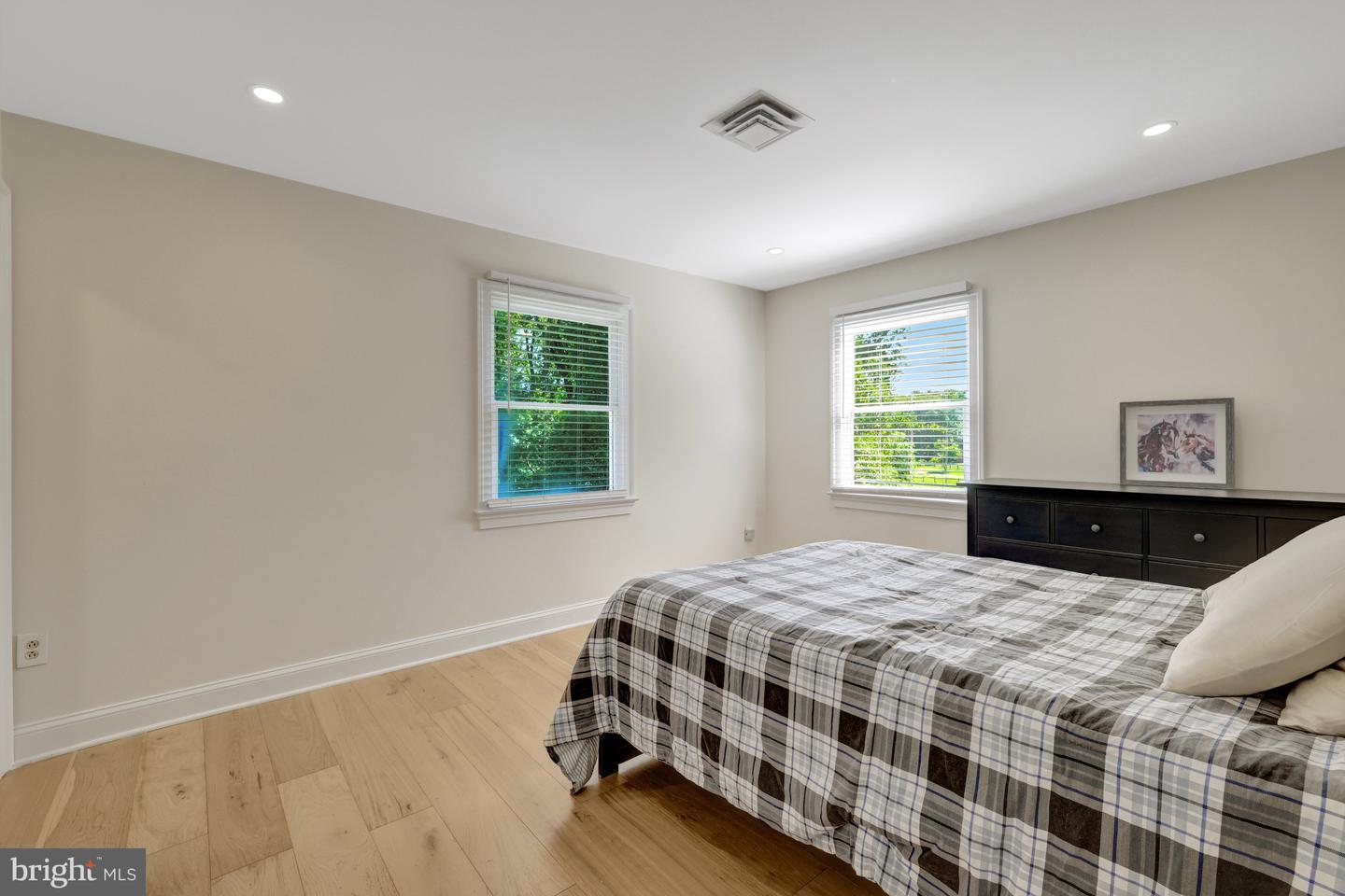 218 WALKER RD, GREAT FALLS, Virginia 22066, 5 Bedrooms Bedrooms, ,4 BathroomsBathrooms,Residential,For sale,218 WALKER RD,VAFX2236474 MLS # VAFX2236474
