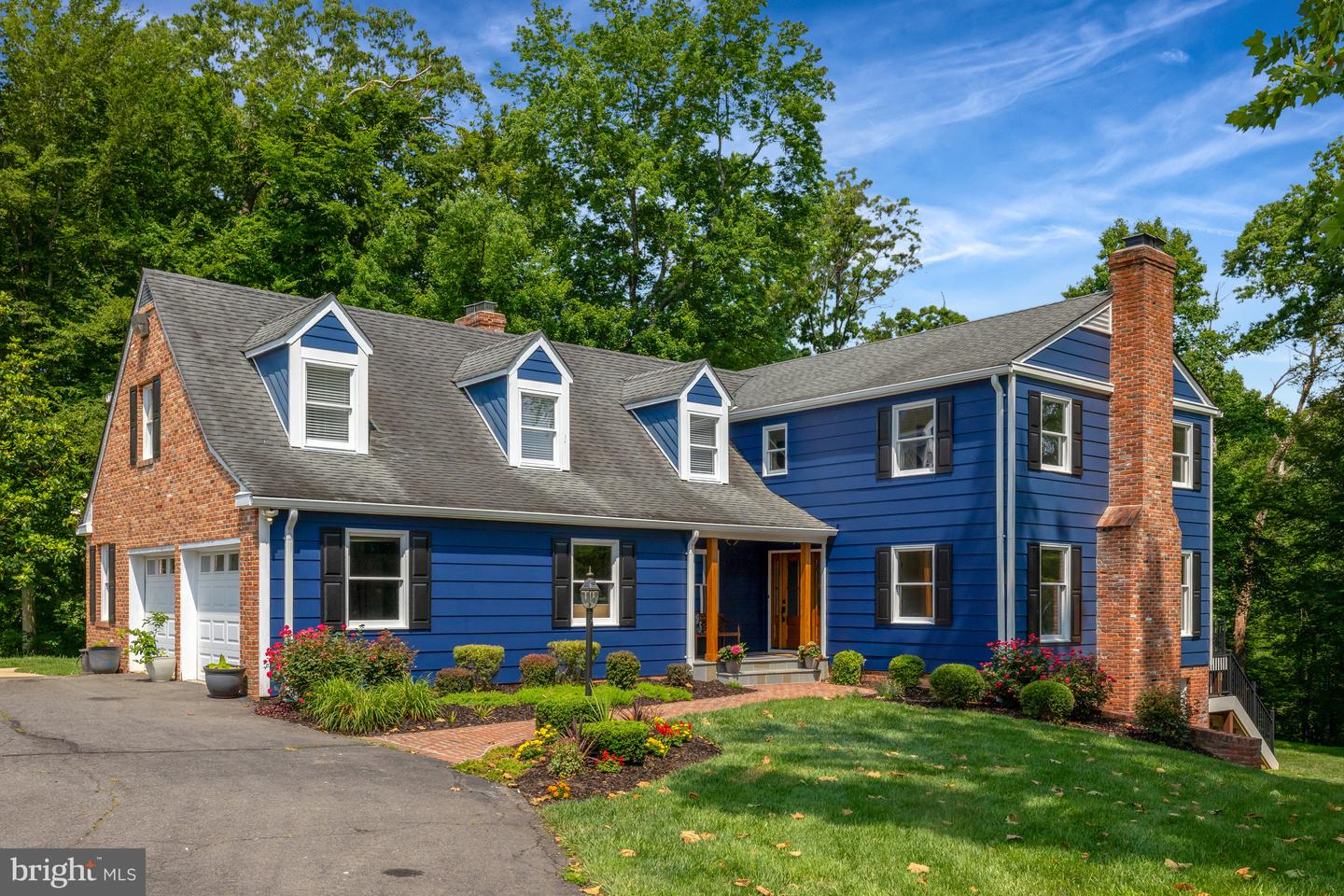 218 WALKER RD, GREAT FALLS, Virginia 22066, 5 Bedrooms Bedrooms, ,4 BathroomsBathrooms,Residential,For sale,218 WALKER RD,VAFX2236474 MLS # VAFX2236474