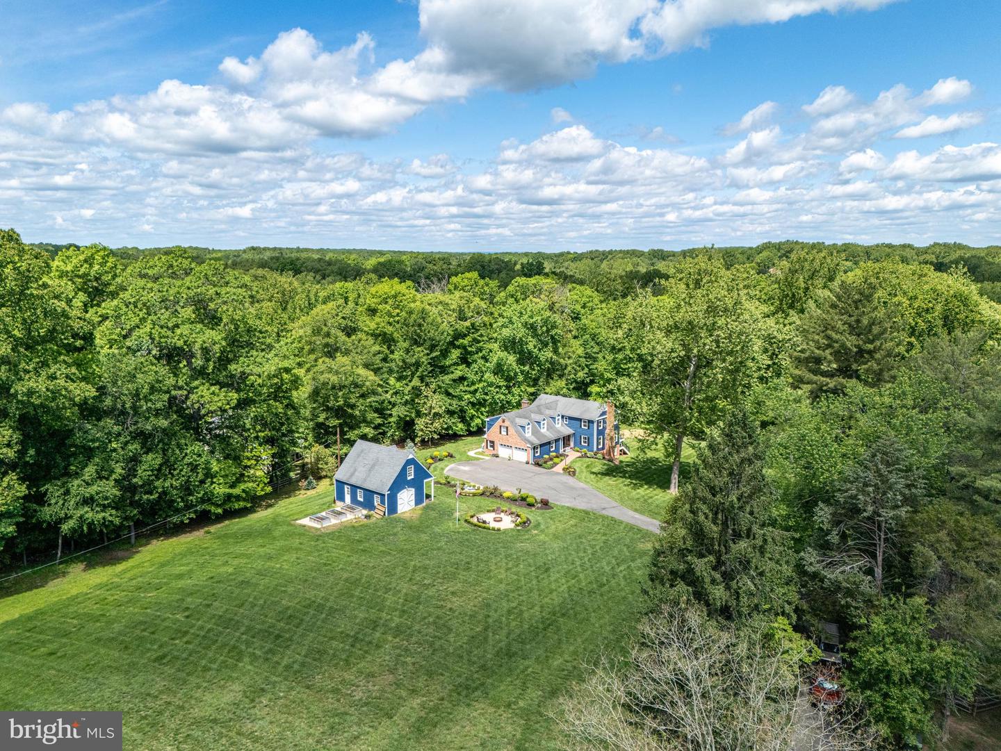 218 WALKER RD, GREAT FALLS, Virginia 22066, 5 Bedrooms Bedrooms, ,4 BathroomsBathrooms,Residential,For sale,218 WALKER RD,VAFX2236474 MLS # VAFX2236474