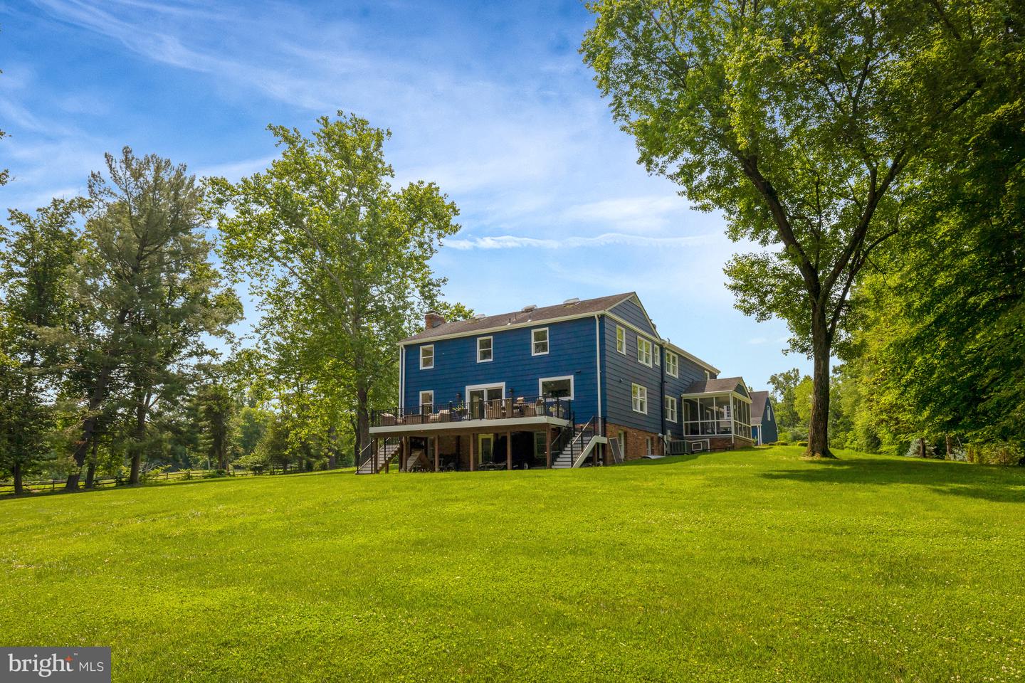 218 WALKER RD, GREAT FALLS, Virginia 22066, 5 Bedrooms Bedrooms, ,4 BathroomsBathrooms,Residential,For sale,218 WALKER RD,VAFX2236474 MLS # VAFX2236474