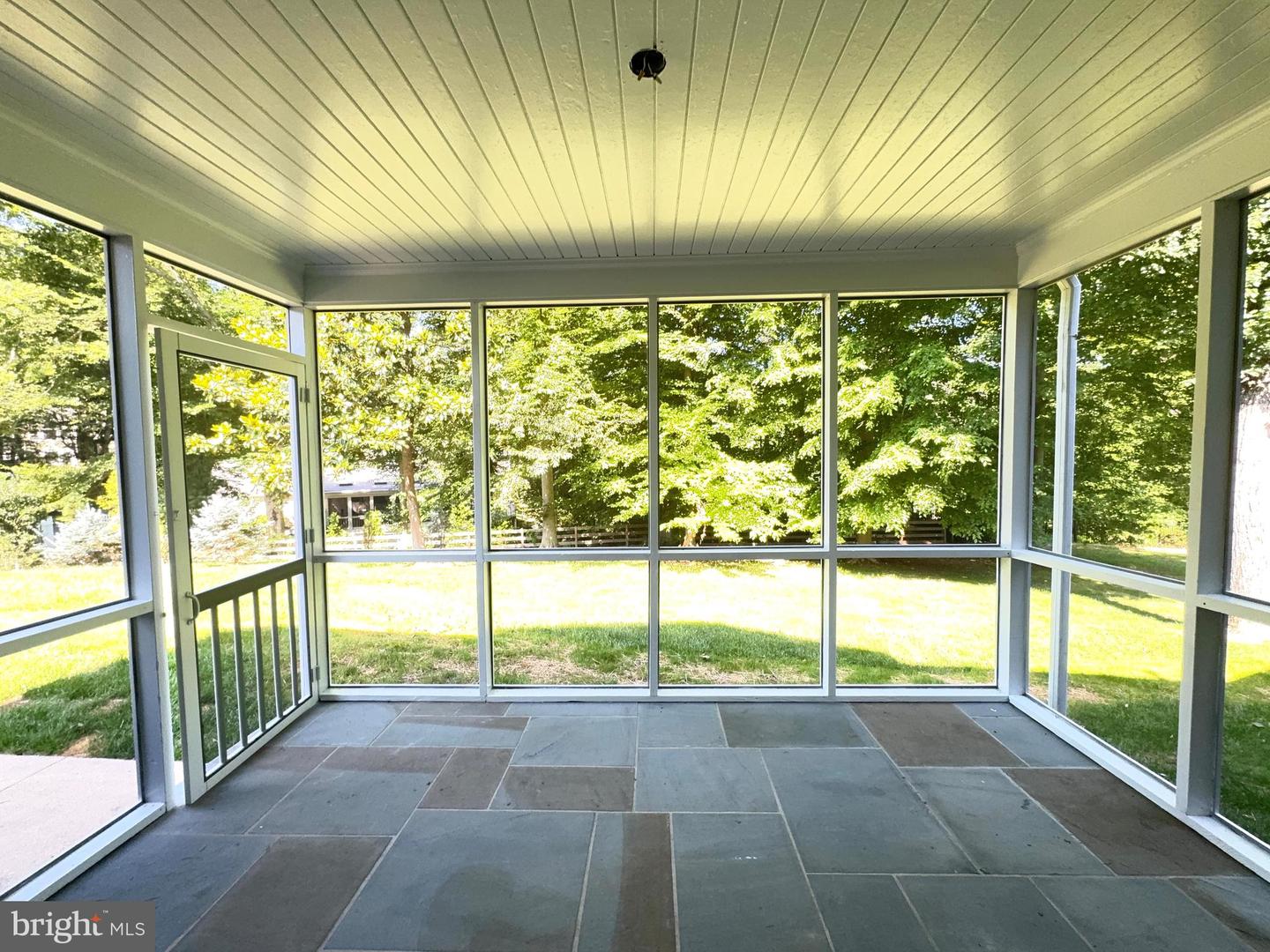 218 WALKER RD, GREAT FALLS, Virginia 22066, 5 Bedrooms Bedrooms, ,4 BathroomsBathrooms,Residential,For sale,218 WALKER RD,VAFX2236474 MLS # VAFX2236474