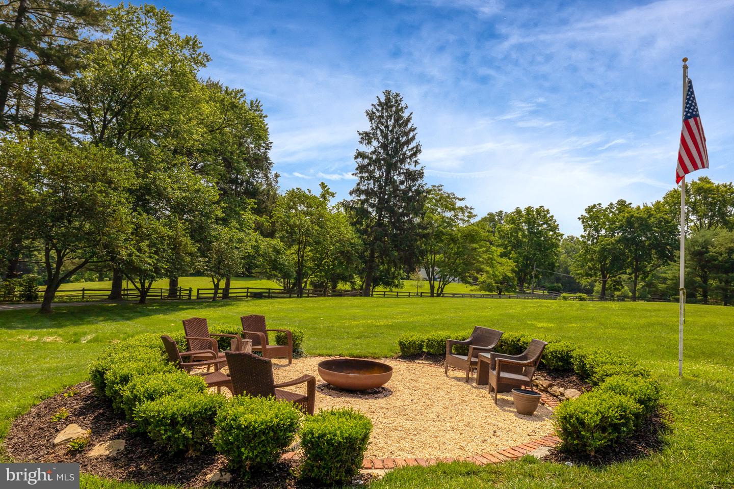 218 WALKER RD, GREAT FALLS, Virginia 22066, 5 Bedrooms Bedrooms, ,4 BathroomsBathrooms,Residential,For sale,218 WALKER RD,VAFX2236474 MLS # VAFX2236474