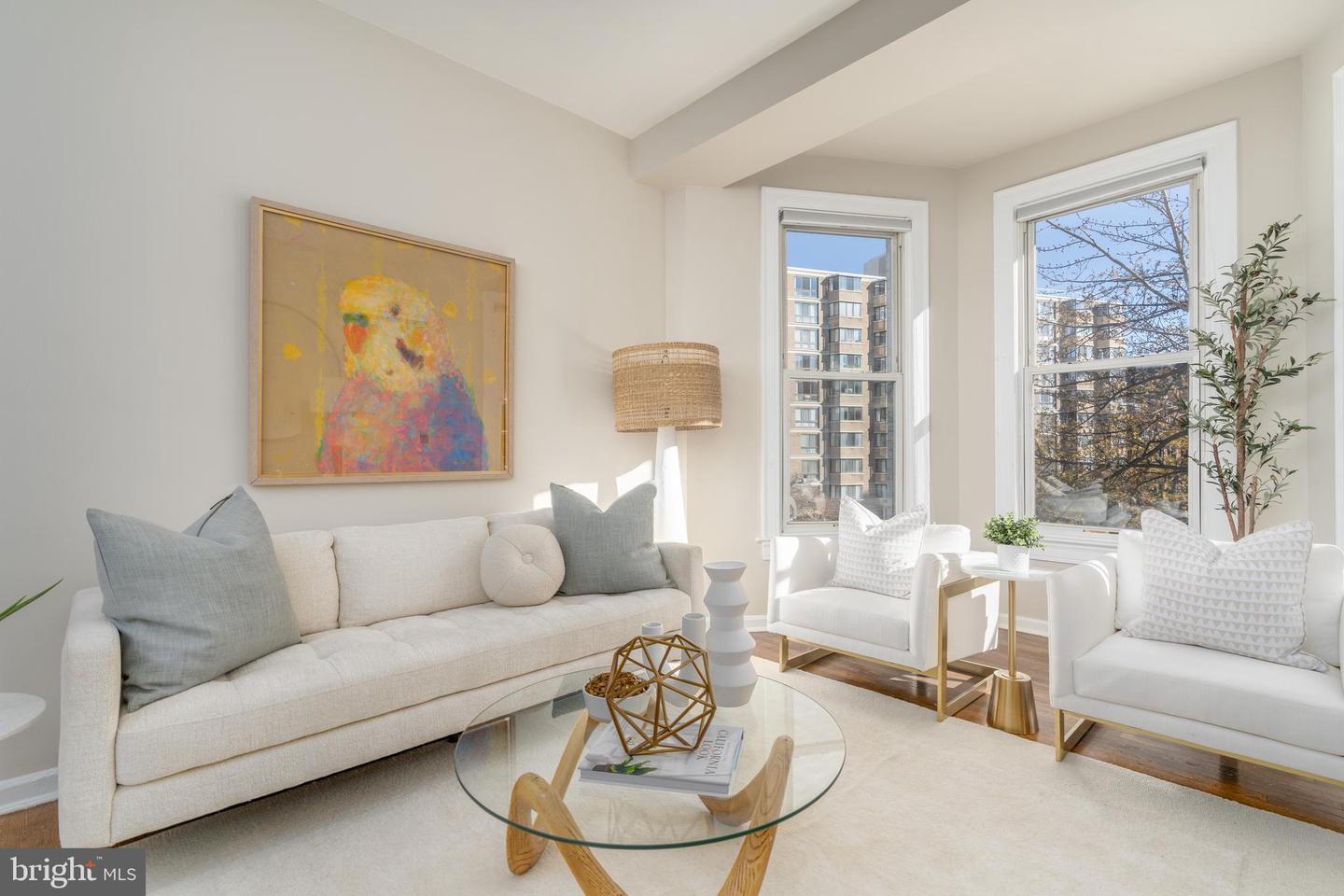 1300 MASSACHUSETTS AVE NW #302, WASHINGTON, District Of Columbia 20005, 1 Bedroom Bedrooms, 5 Rooms Rooms,1 BathroomBathrooms,Residential,For sale,1300 MASSACHUSETTS AVE NW #302,DCDC2198038 MLS # DCDC2198038