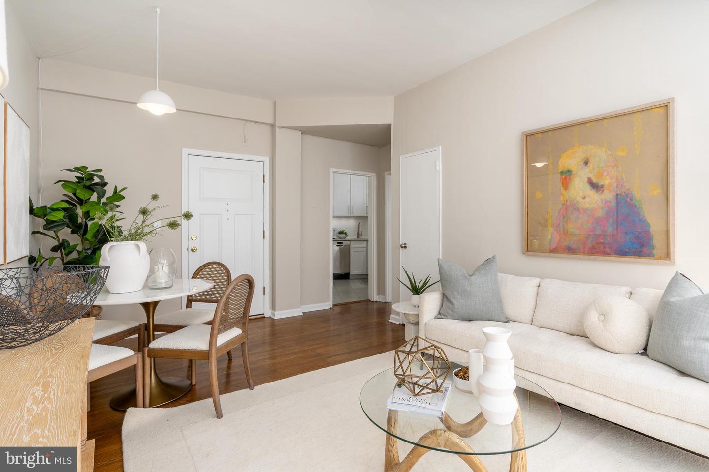 1300 MASSACHUSETTS AVE NW #302, WASHINGTON, District Of Columbia 20005, 1 Bedroom Bedrooms, 5 Rooms Rooms,1 BathroomBathrooms,Residential,For sale,1300 MASSACHUSETTS AVE NW #302,DCDC2198038 MLS # DCDC2198038