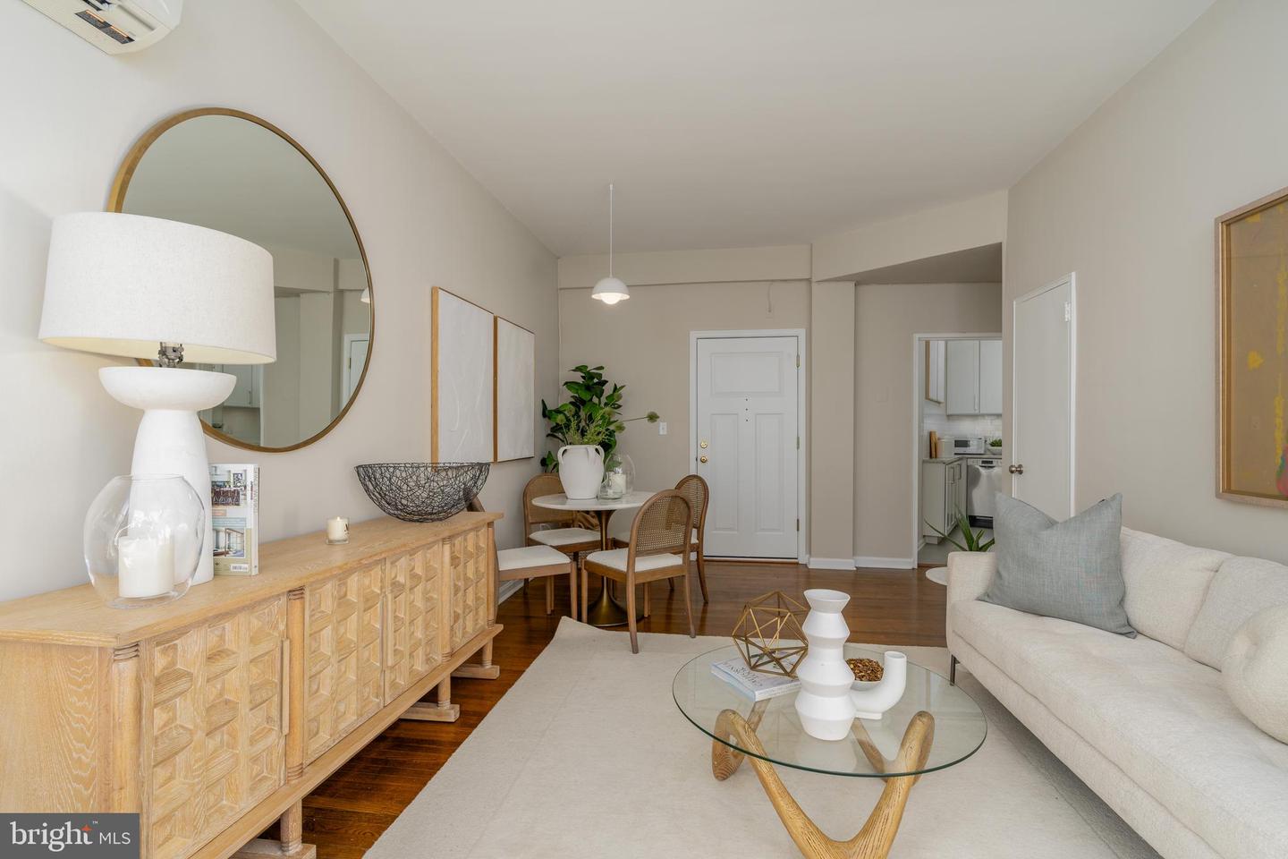 1300 MASSACHUSETTS AVE NW #302, WASHINGTON, District Of Columbia 20005, 1 Bedroom Bedrooms, 5 Rooms Rooms,1 BathroomBathrooms,Residential,For sale,1300 MASSACHUSETTS AVE NW #302,DCDC2198038 MLS # DCDC2198038
