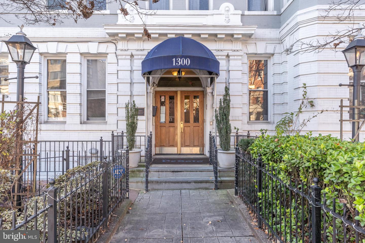 1300 MASSACHUSETTS AVE NW #302, WASHINGTON, District Of Columbia 20005, 1 Bedroom Bedrooms, 5 Rooms Rooms,1 BathroomBathrooms,Residential,For sale,1300 MASSACHUSETTS AVE NW #302,DCDC2198038 MLS # DCDC2198038
