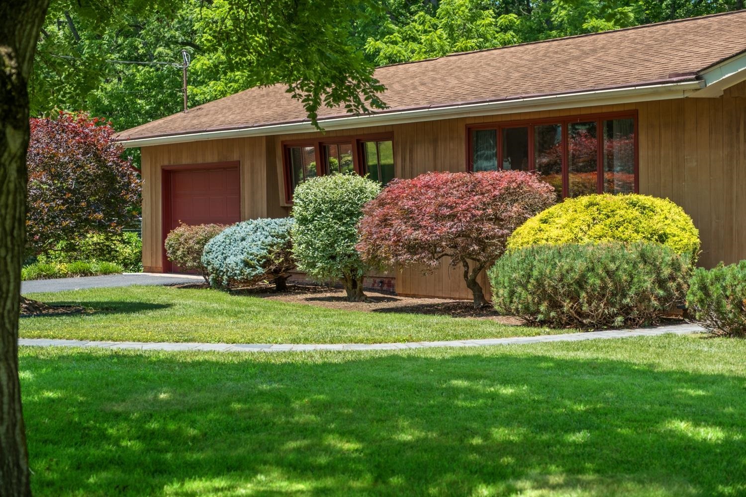 616 LYNN LN, WAYNESBORO, Virginia 22980, 3 Bedrooms Bedrooms, ,1 BathroomBathrooms,Residential,616 LYNN LN,666096 MLS # 666096