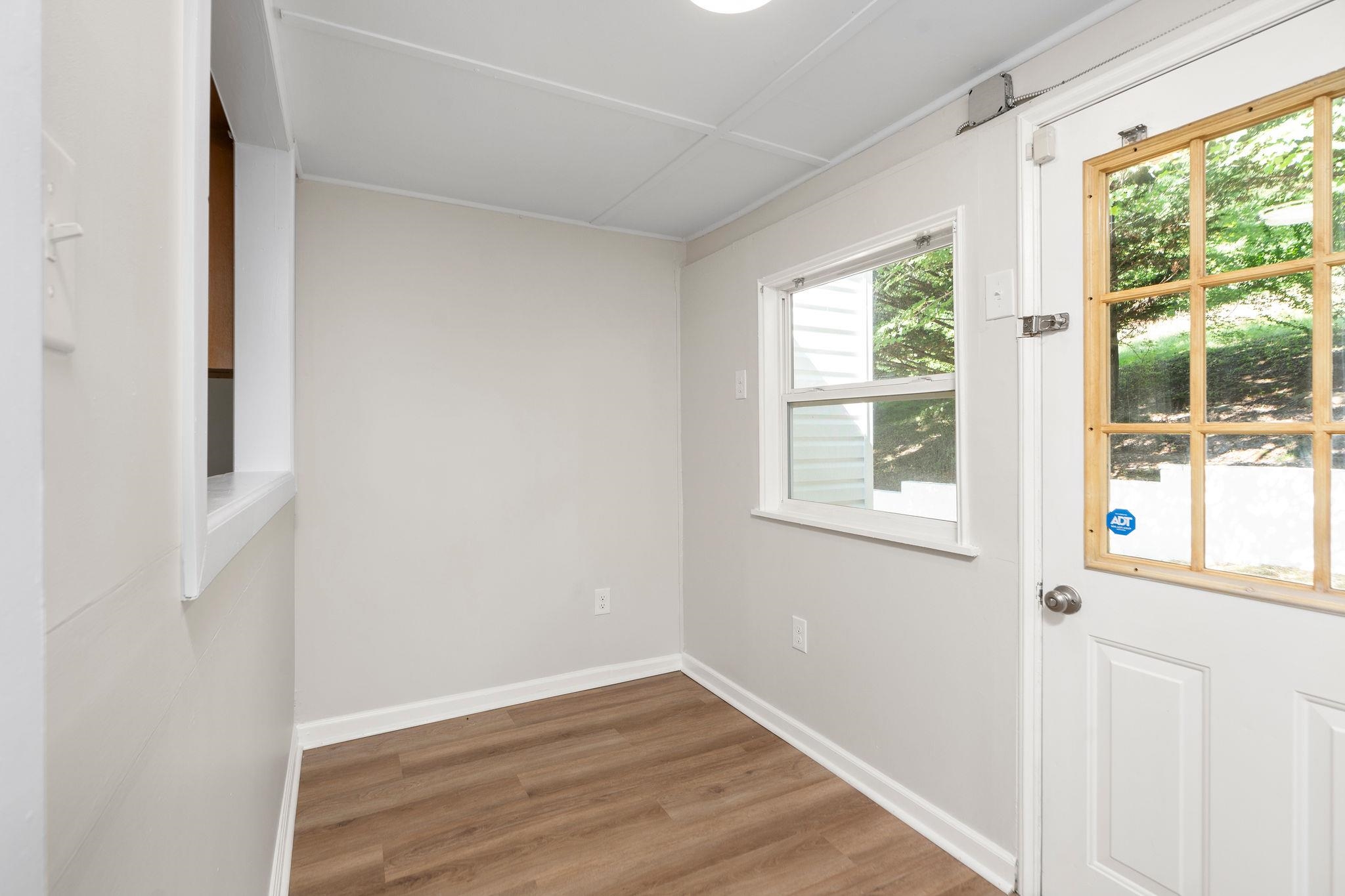 53 WOODCREST RD, STAUNTON, Virginia 24401, 3 Bedrooms Bedrooms, ,1 BathroomBathrooms,Residential,53 WOODCREST RD,666105 MLS # 666105