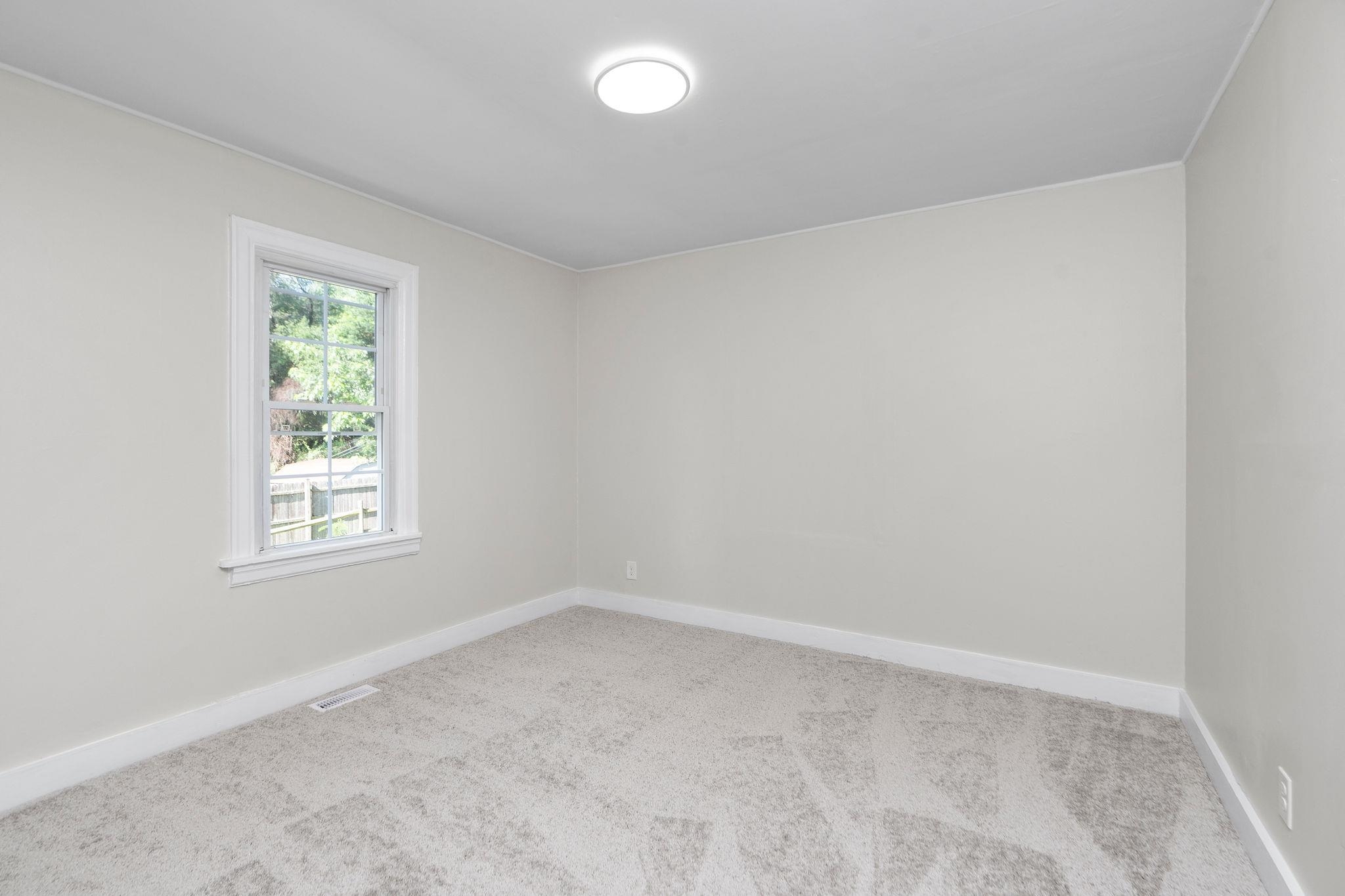 53 WOODCREST RD, STAUNTON, Virginia 24401, 3 Bedrooms Bedrooms, ,1 BathroomBathrooms,Residential,53 WOODCREST RD,666105 MLS # 666105