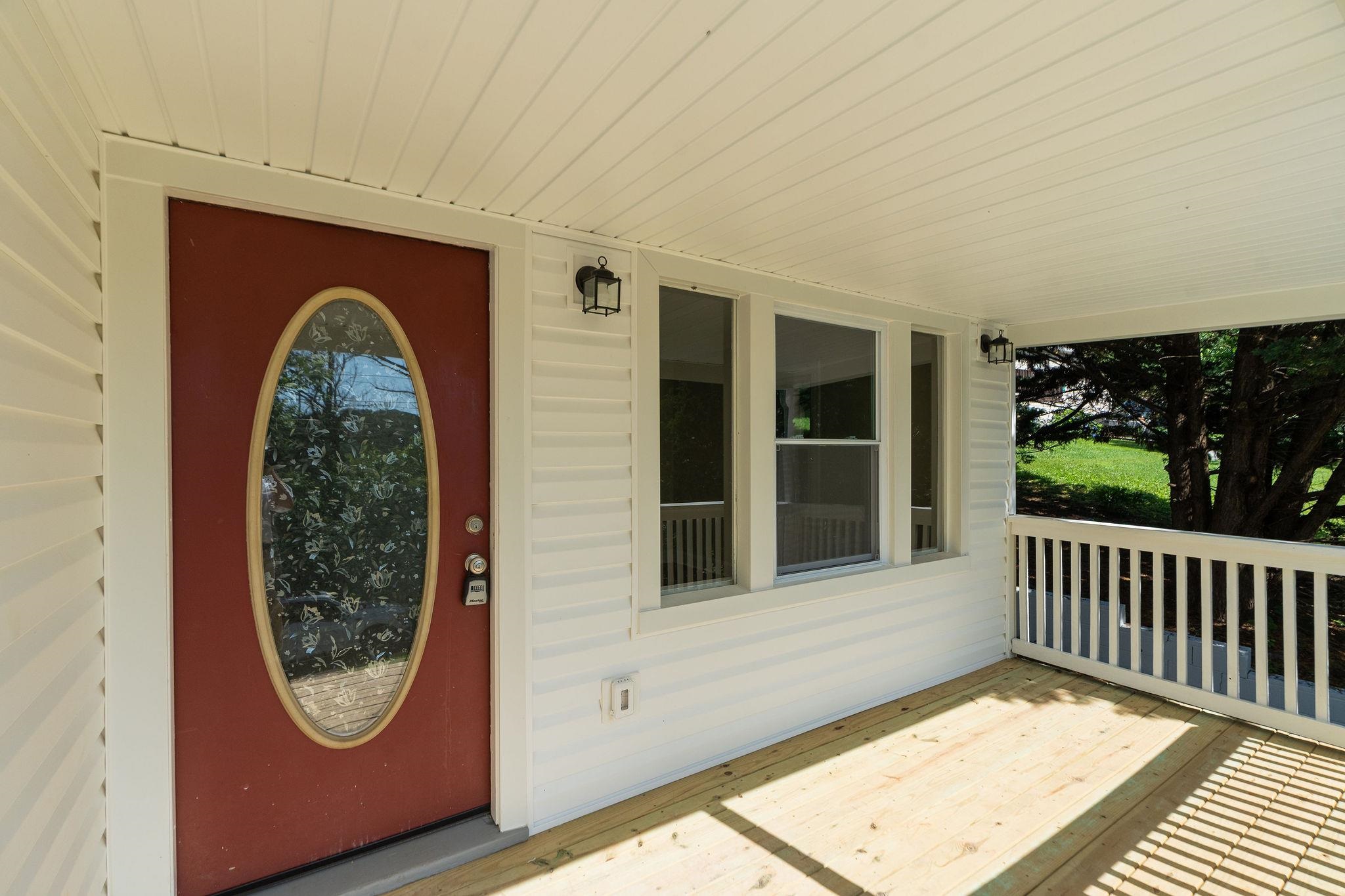 53 WOODCREST RD, STAUNTON, Virginia 24401, 3 Bedrooms Bedrooms, ,1 BathroomBathrooms,Residential,53 WOODCREST RD,666105 MLS # 666105