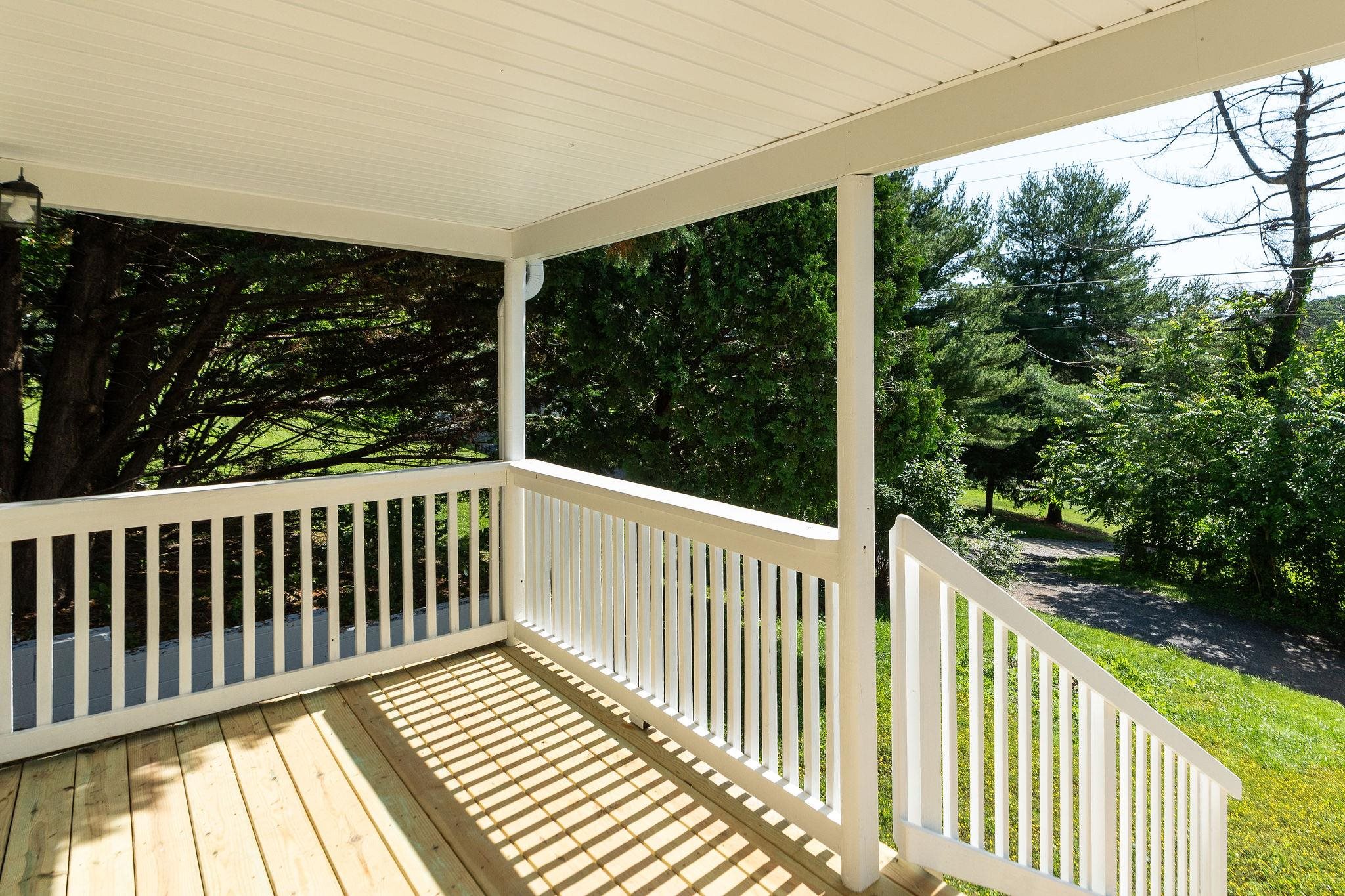 53 WOODCREST RD, STAUNTON, Virginia 24401, 3 Bedrooms Bedrooms, ,1 BathroomBathrooms,Residential,53 WOODCREST RD,666105 MLS # 666105