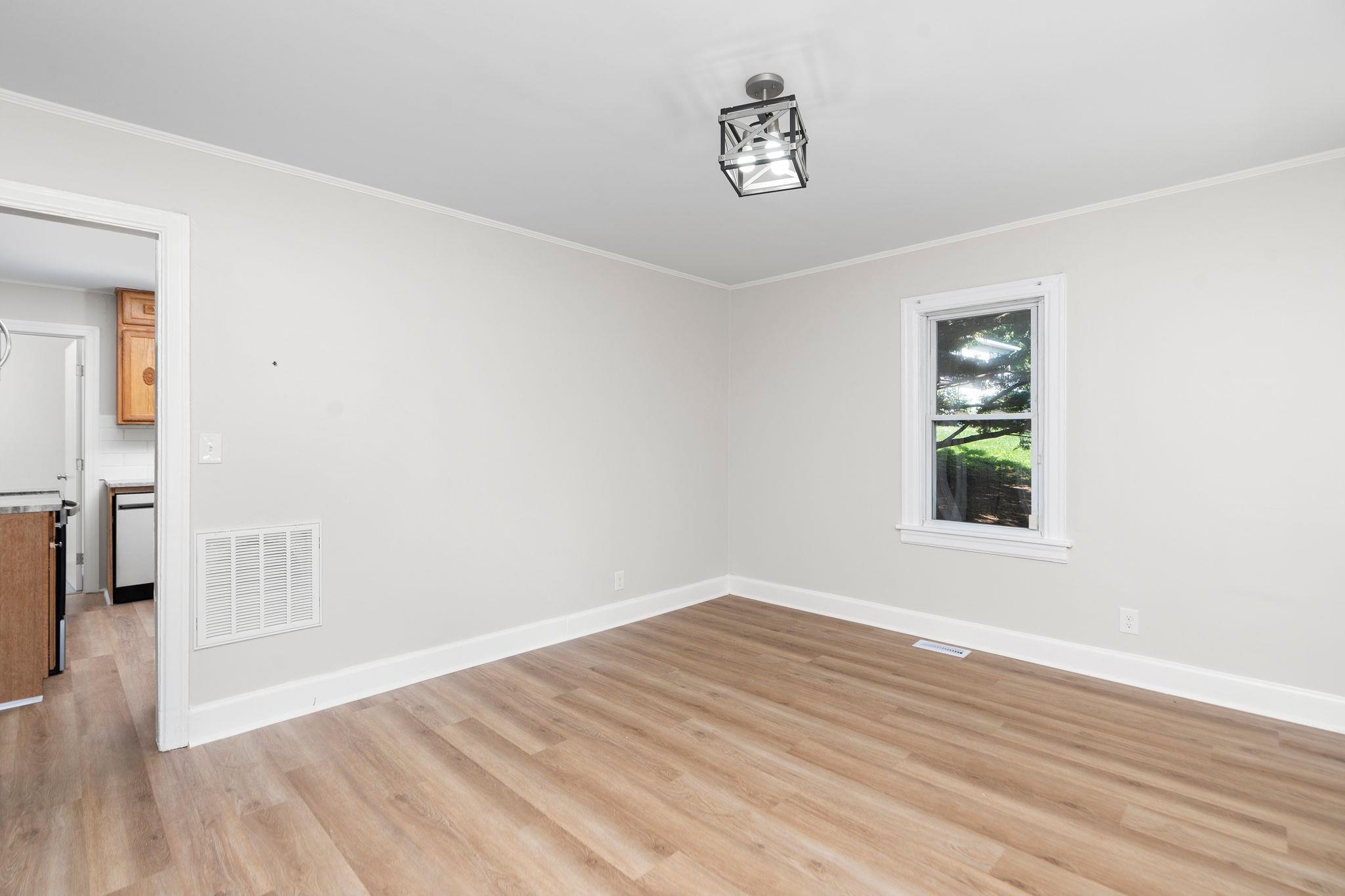 53 WOODCREST RD, STAUNTON, Virginia 24401, 3 Bedrooms Bedrooms, ,1 BathroomBathrooms,Residential,53 WOODCREST RD,666105 MLS # 666105