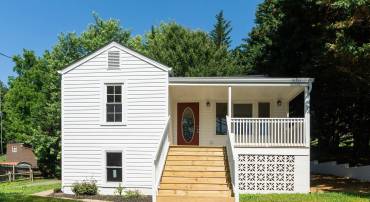 53 WOODCREST RD, STAUNTON, Virginia 24401, 3 Bedrooms Bedrooms, ,1 BathroomBathrooms,Residential,53 WOODCREST RD,666105 MLS # 666105