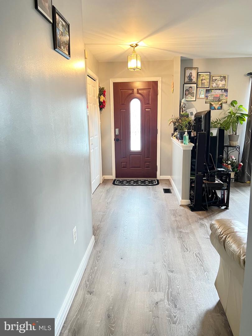 346 MOSEBY CT #24, MANASSAS PARK, Virginia 20111, 3 Bedrooms Bedrooms, ,3 BathroomsBathrooms,Residential,For sale,346 MOSEBY CT #24,VAMP2003052 MLS # VAMP2003052
