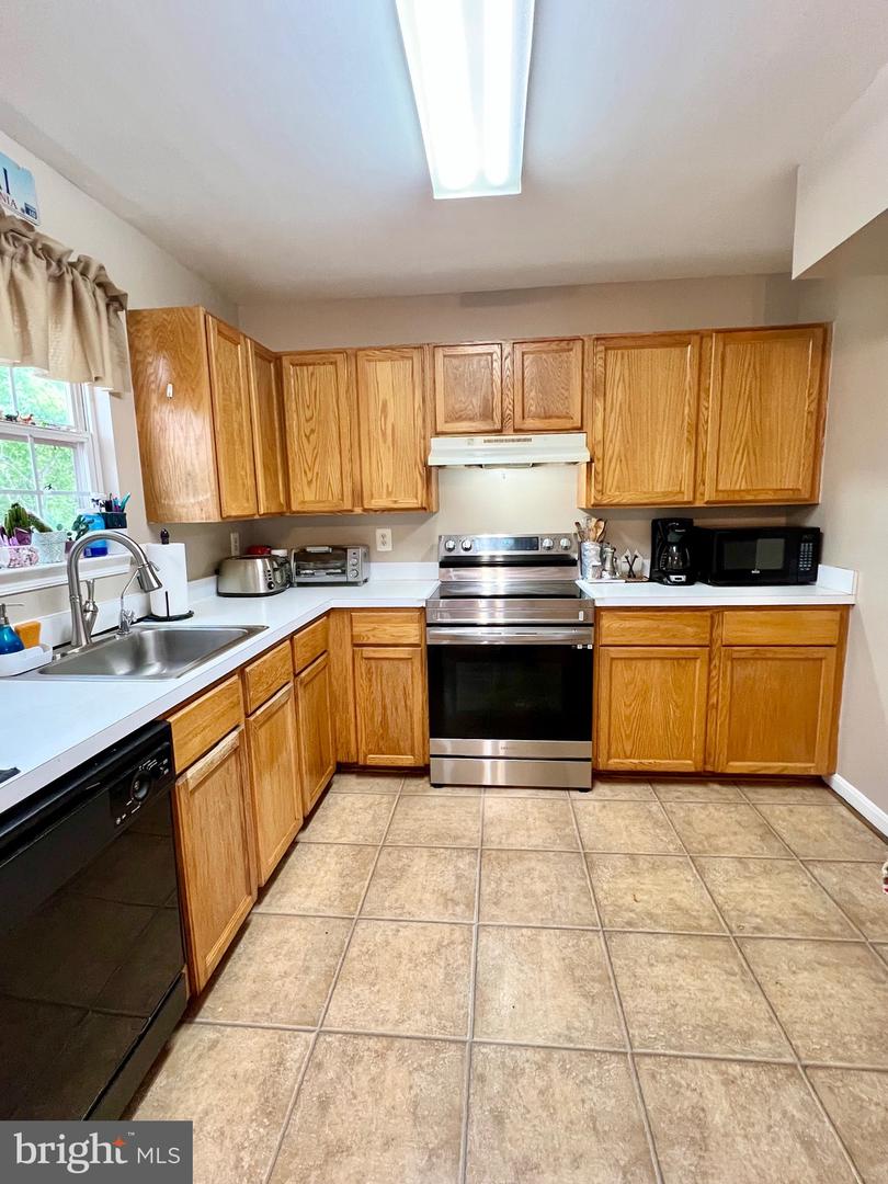 346 MOSEBY CT #24, MANASSAS PARK, Virginia 20111, 3 Bedrooms Bedrooms, ,3 BathroomsBathrooms,Residential,For sale,346 MOSEBY CT #24,VAMP2003052 MLS # VAMP2003052