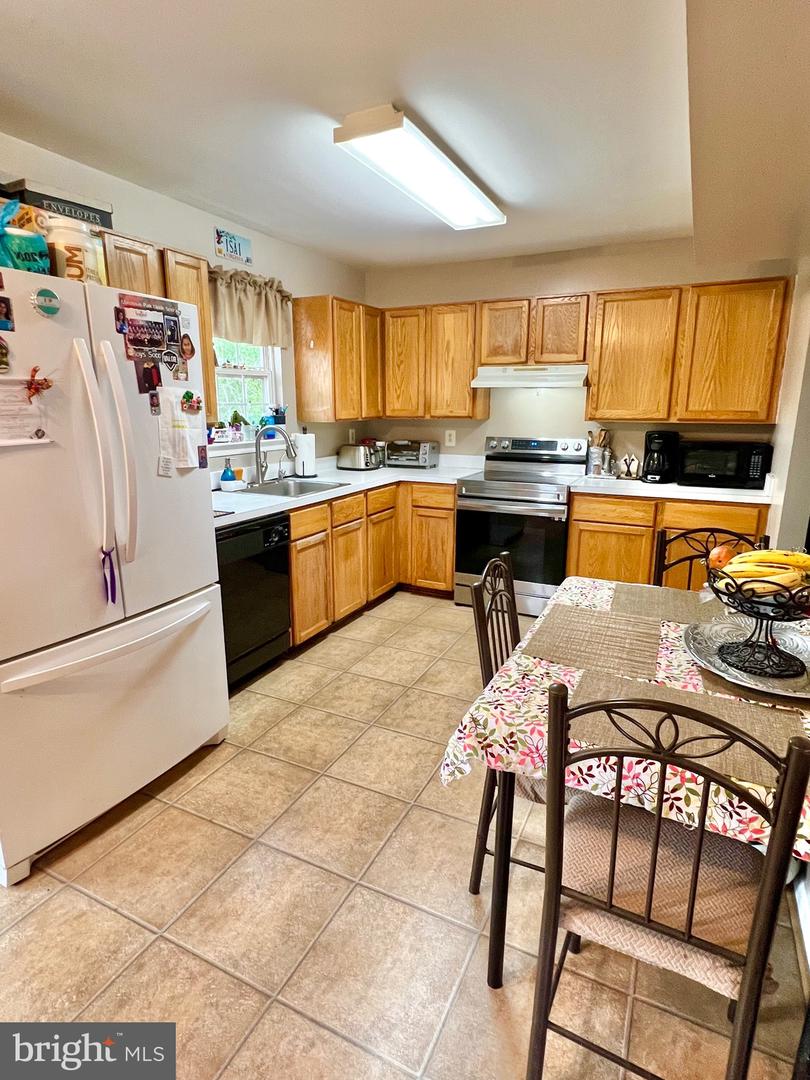 346 MOSEBY CT #24, MANASSAS PARK, Virginia 20111, 3 Bedrooms Bedrooms, ,3 BathroomsBathrooms,Residential,For sale,346 MOSEBY CT #24,VAMP2003052 MLS # VAMP2003052