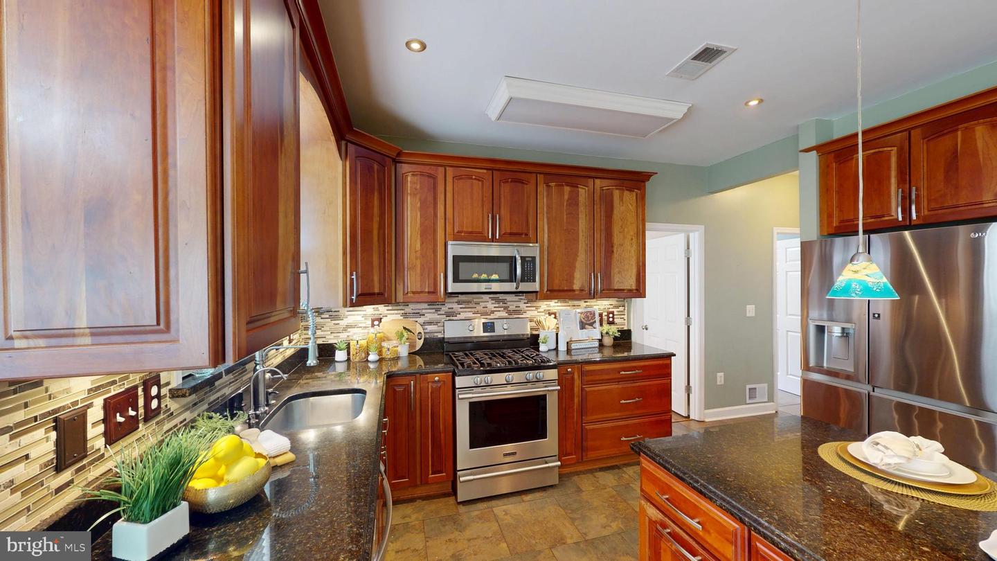 32 MISTY CREEK LN, FREDERICKSBURG, Virginia 22406, 5 Bedrooms Bedrooms, ,3 BathroomsBathrooms,Residential,For sale,32 MISTY CREEK LN,VAST2039236 MLS # VAST2039236