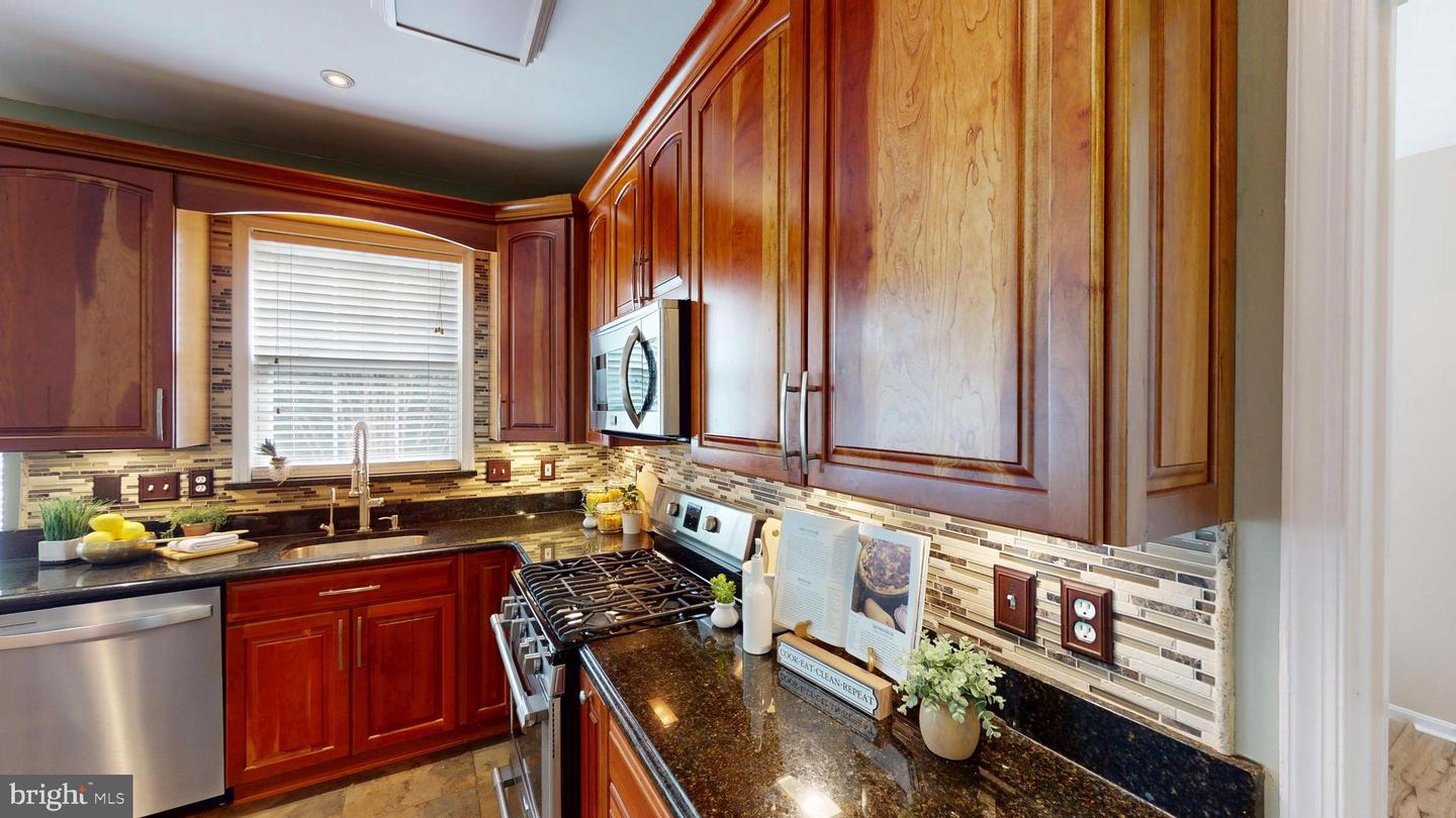 32 MISTY CREEK LN, FREDERICKSBURG, Virginia 22406, 5 Bedrooms Bedrooms, ,3 BathroomsBathrooms,Residential,For sale,32 MISTY CREEK LN,VAST2039236 MLS # VAST2039236
