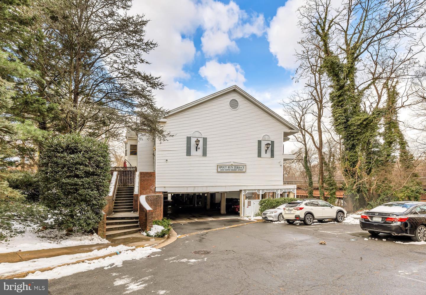 2050 N CALVERT ST #106, ARLINGTON, Virginia 22201, 2 Bedrooms Bedrooms, ,2 BathroomsBathrooms,Residential,For sale,2050 N CALVERT ST #106,VAAR2058288 MLS # VAAR2058288