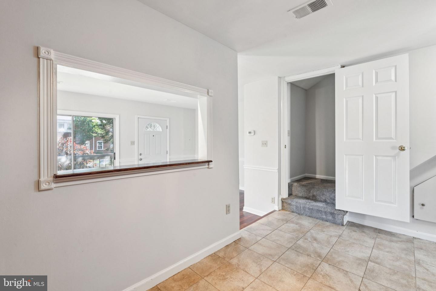 132 N BEDFORD ST #B, ARLINGTON, Virginia 22201, 2 Bedrooms Bedrooms, ,2 BathroomsBathrooms,Residential,For sale,132 N BEDFORD ST #B,VAAR2058502 MLS # VAAR2058502