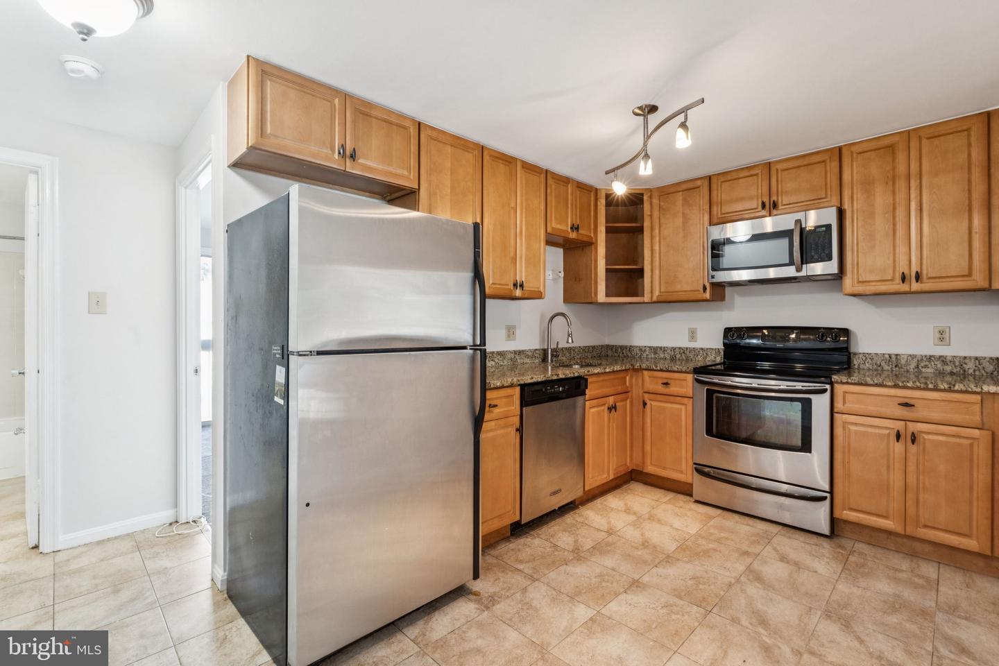 132 N BEDFORD ST #B, ARLINGTON, Virginia 22201, 2 Bedrooms Bedrooms, ,2 BathroomsBathrooms,Residential,For sale,132 N BEDFORD ST #B,VAAR2058502 MLS # VAAR2058502