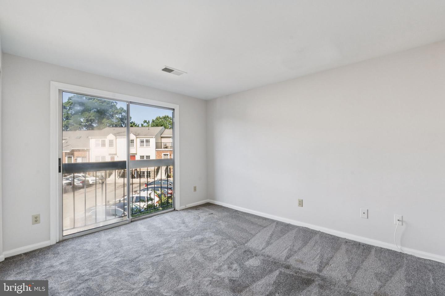 132 N BEDFORD ST #B, ARLINGTON, Virginia 22201, 2 Bedrooms Bedrooms, ,2 BathroomsBathrooms,Residential,For sale,132 N BEDFORD ST #B,VAAR2058502 MLS # VAAR2058502