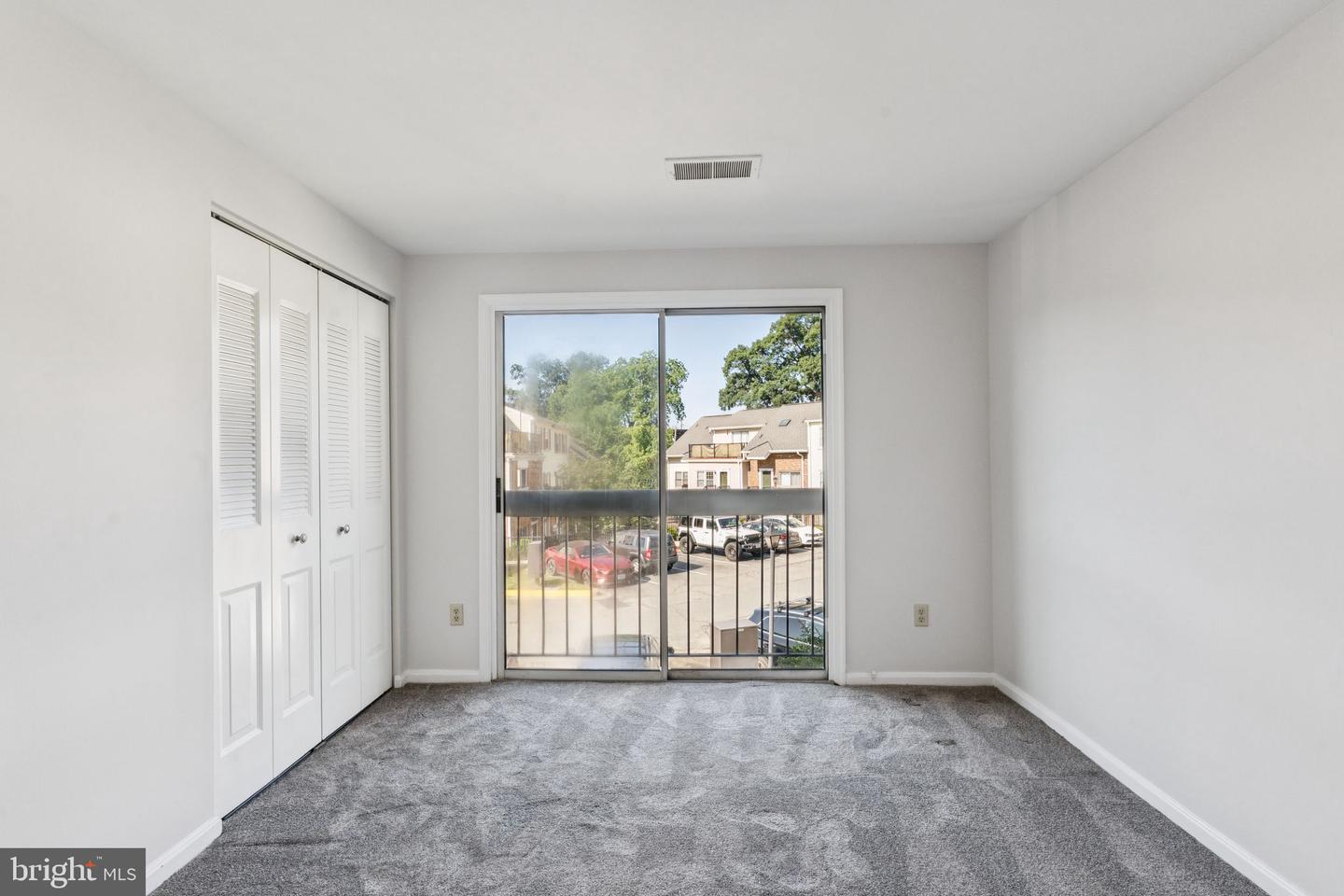 132 N BEDFORD ST #B, ARLINGTON, Virginia 22201, 2 Bedrooms Bedrooms, ,2 BathroomsBathrooms,Residential,For sale,132 N BEDFORD ST #B,VAAR2058502 MLS # VAAR2058502