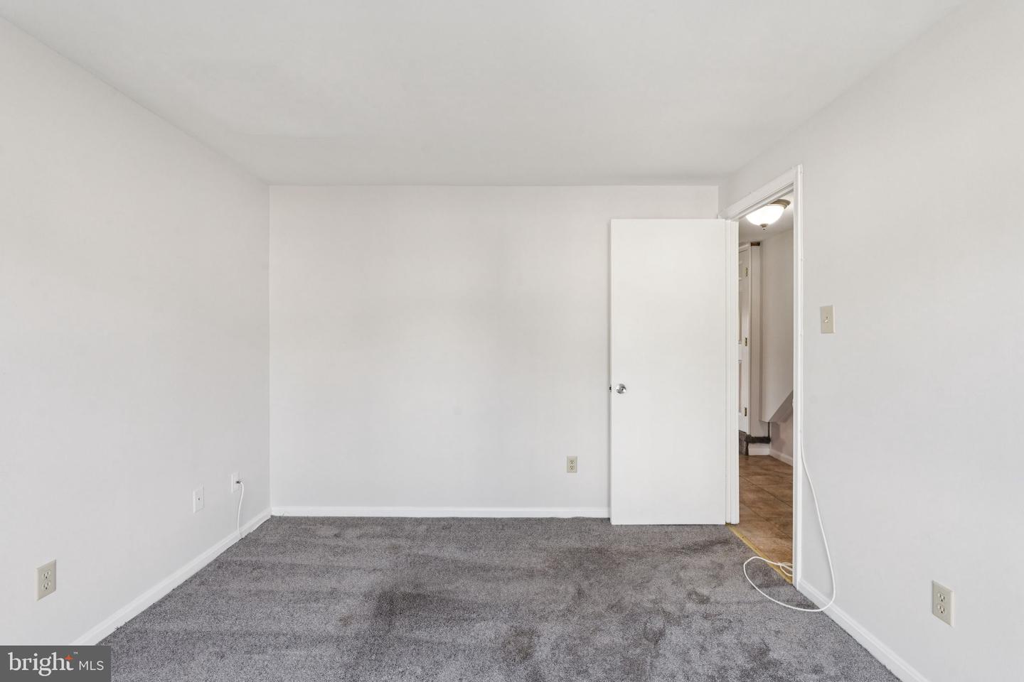 132 N BEDFORD ST #B, ARLINGTON, Virginia 22201, 2 Bedrooms Bedrooms, ,2 BathroomsBathrooms,Residential,For sale,132 N BEDFORD ST #B,VAAR2058502 MLS # VAAR2058502