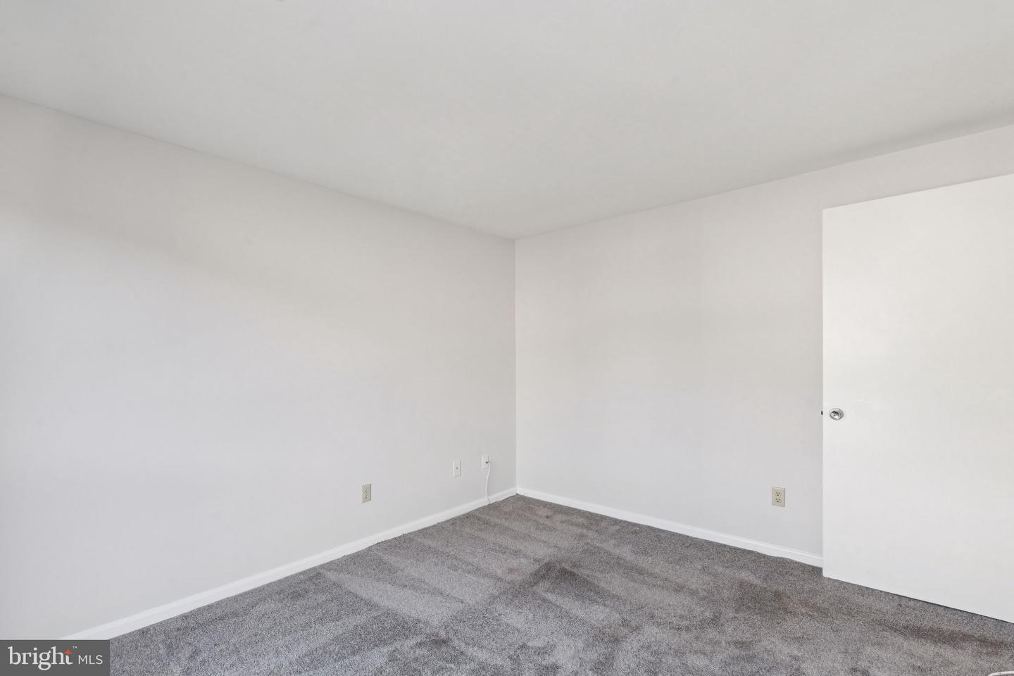 132 N BEDFORD ST #B, ARLINGTON, Virginia 22201, 2 Bedrooms Bedrooms, ,2 BathroomsBathrooms,Residential,For sale,132 N BEDFORD ST #B,VAAR2058502 MLS # VAAR2058502
