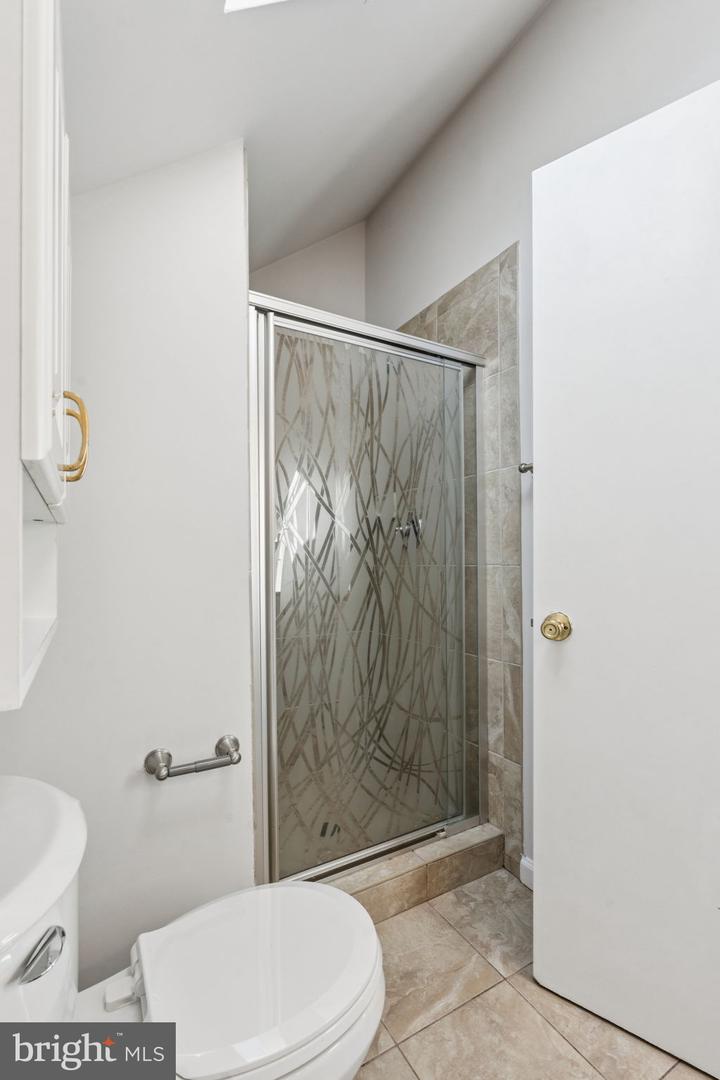 132 N BEDFORD ST #B, ARLINGTON, Virginia 22201, 2 Bedrooms Bedrooms, ,2 BathroomsBathrooms,Residential,For sale,132 N BEDFORD ST #B,VAAR2058502 MLS # VAAR2058502