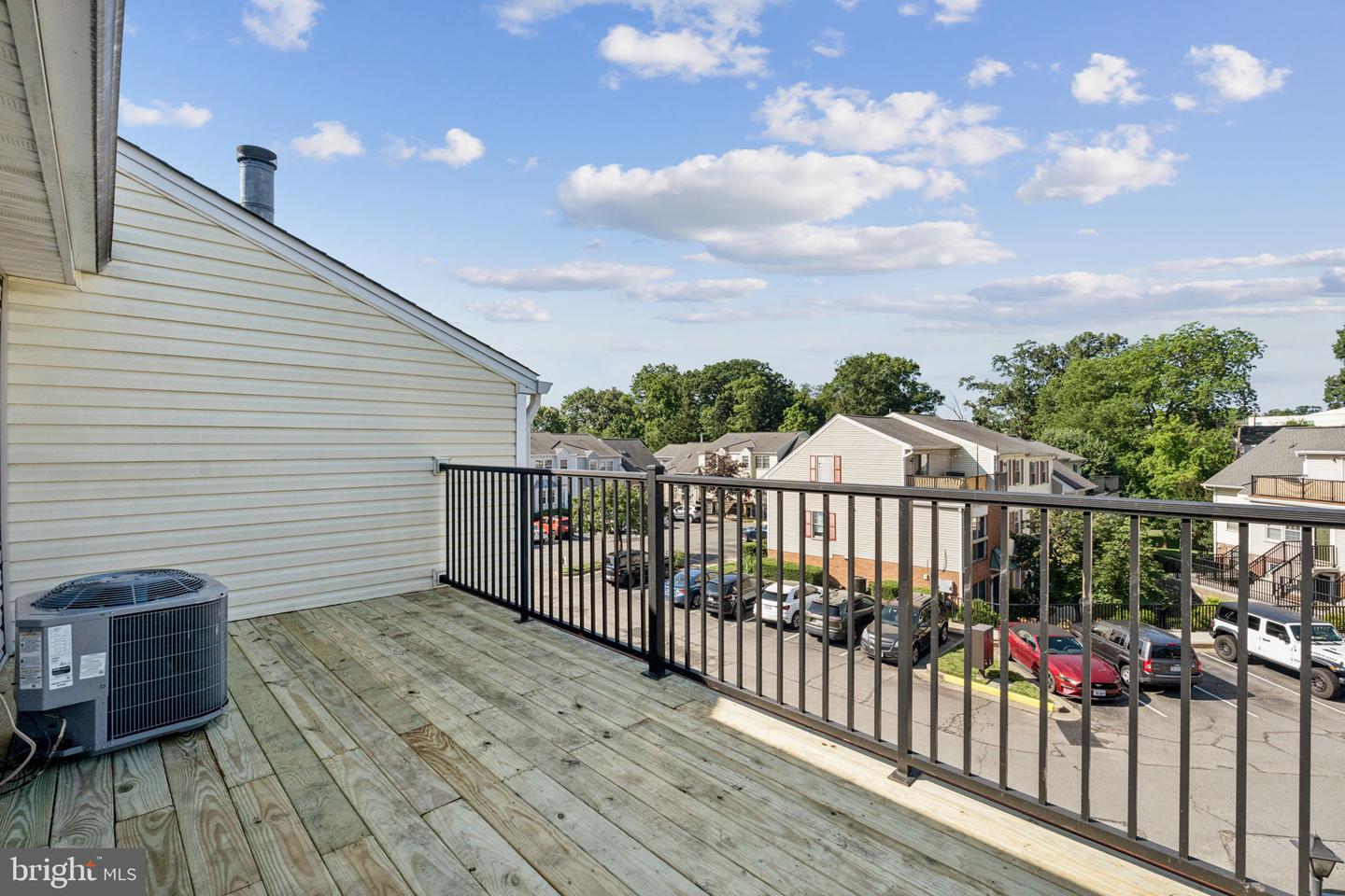 132 N BEDFORD ST #B, ARLINGTON, Virginia 22201, 2 Bedrooms Bedrooms, ,2 BathroomsBathrooms,Residential,For sale,132 N BEDFORD ST #B,VAAR2058502 MLS # VAAR2058502