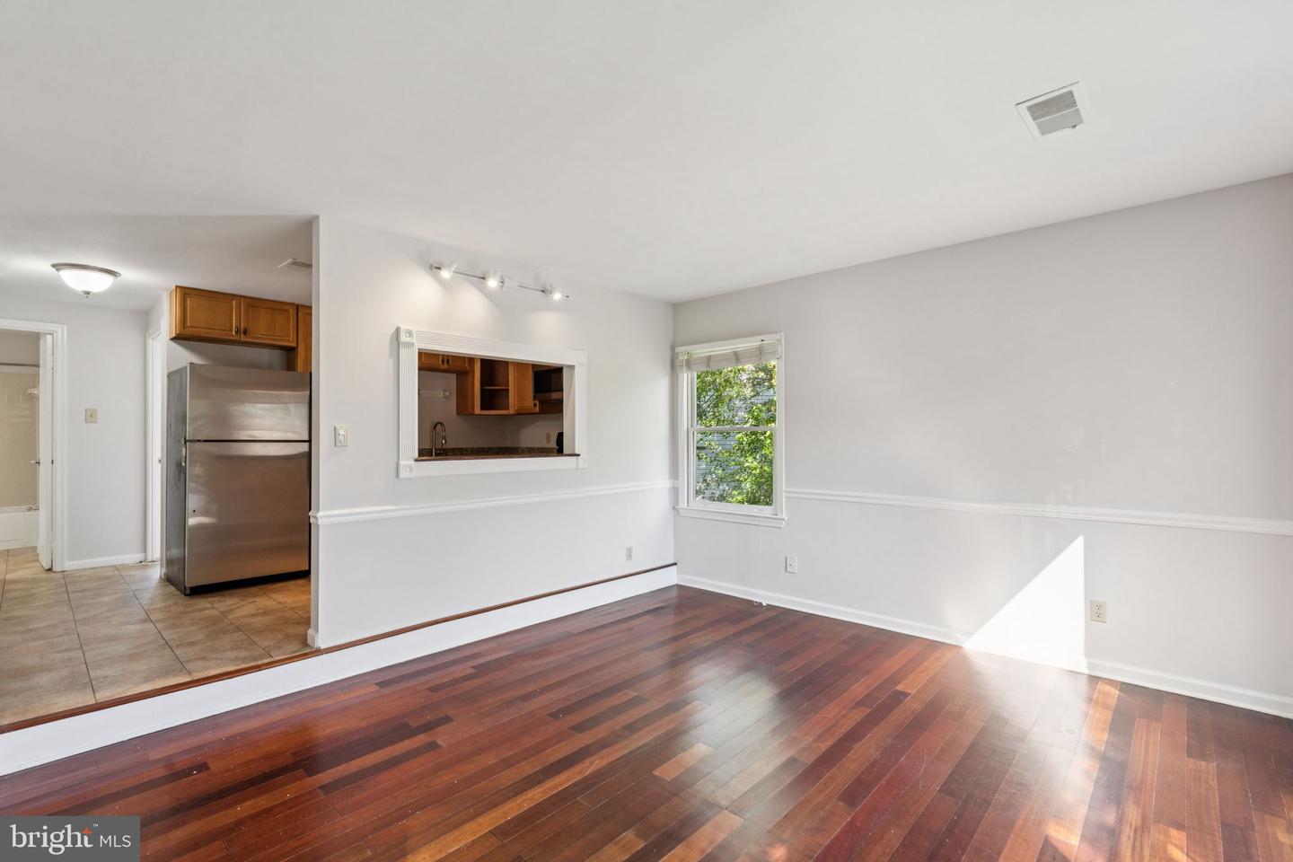 132 N BEDFORD ST #B, ARLINGTON, Virginia 22201, 2 Bedrooms Bedrooms, ,2 BathroomsBathrooms,Residential,For sale,132 N BEDFORD ST #B,VAAR2058502 MLS # VAAR2058502