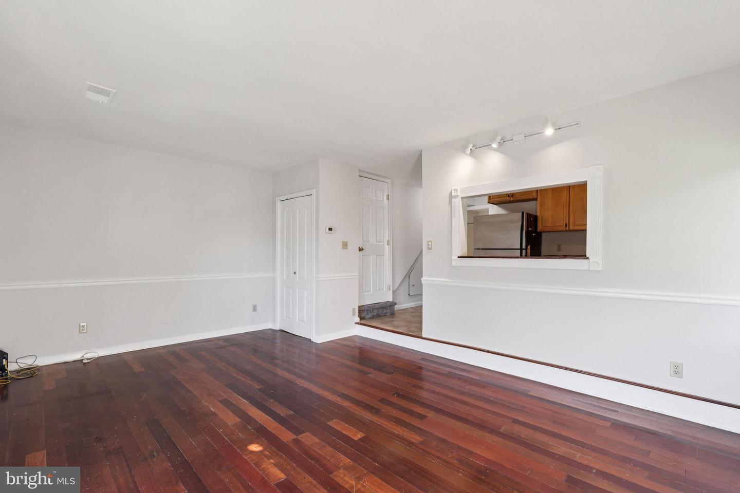 132 N BEDFORD ST #B, ARLINGTON, Virginia 22201, 2 Bedrooms Bedrooms, ,2 BathroomsBathrooms,Residential,For sale,132 N BEDFORD ST #B,VAAR2058502 MLS # VAAR2058502