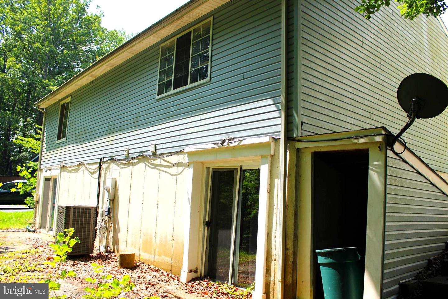 8406 RAINBOW BRIDGE LN, SPRINGFIELD, Virginia 22153, 4 Bedrooms Bedrooms, ,2 BathroomsBathrooms,Residential,For sale,8406 RAINBOW BRIDGE LN,VAFX2244788 MLS # VAFX2244788