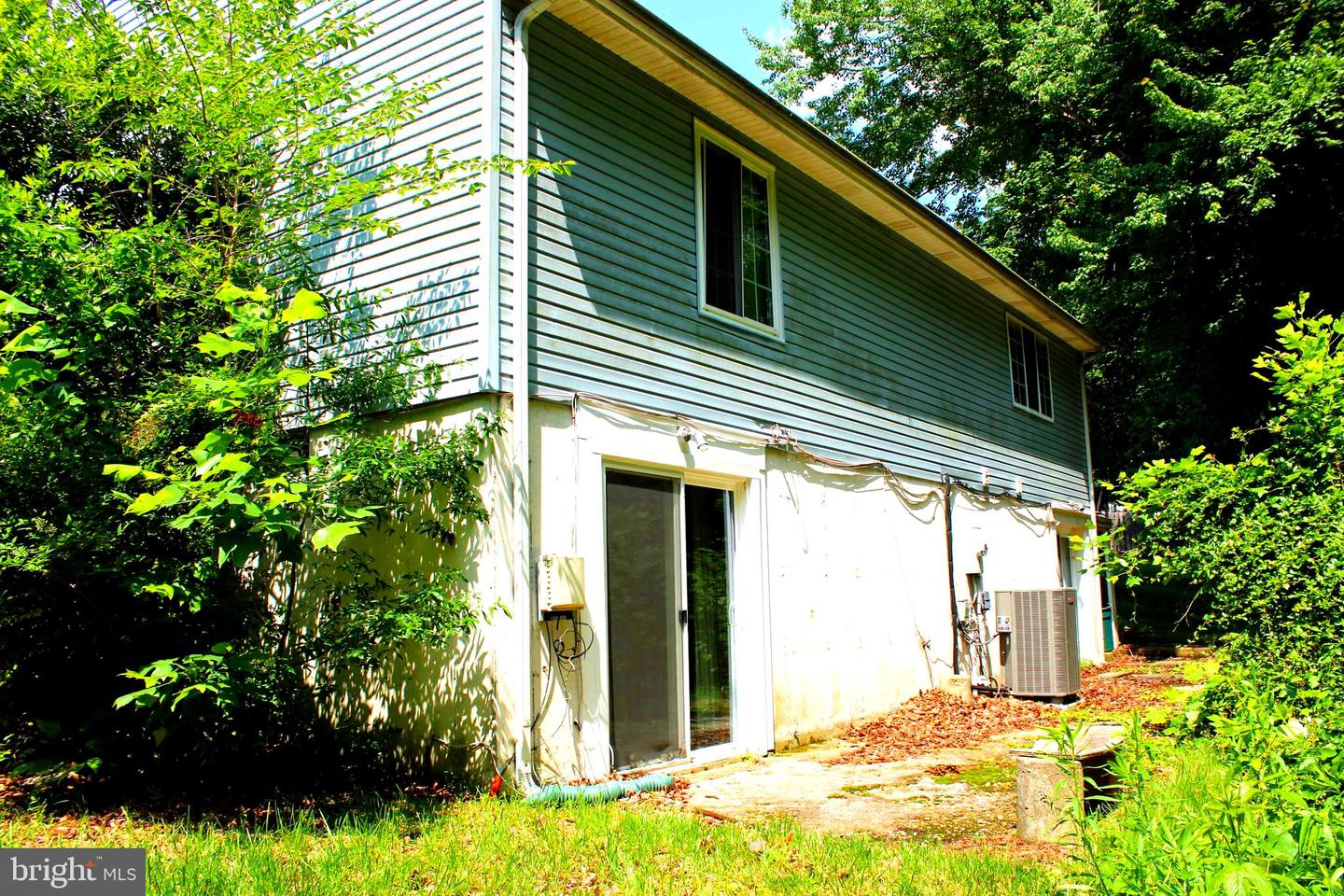8406 RAINBOW BRIDGE LN, SPRINGFIELD, Virginia 22153, 4 Bedrooms Bedrooms, ,2 BathroomsBathrooms,Residential,For sale,8406 RAINBOW BRIDGE LN,VAFX2244788 MLS # VAFX2244788