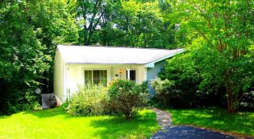 8406 RAINBOW BRIDGE LN, SPRINGFIELD, Virginia 22153, 4 Bedrooms Bedrooms, ,2 BathroomsBathrooms,Residential,For sale,8406 RAINBOW BRIDGE LN,VAFX2244788 MLS # VAFX2244788