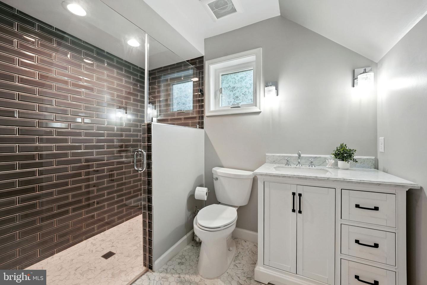 1821 SHEPHERD ST NE, WASHINGTON, District Of Columbia 20018, 4 Bedrooms Bedrooms, ,2 BathroomsBathrooms,Residential,For sale,1821 SHEPHERD ST NE,DCDC2204036 MLS # DCDC2204036