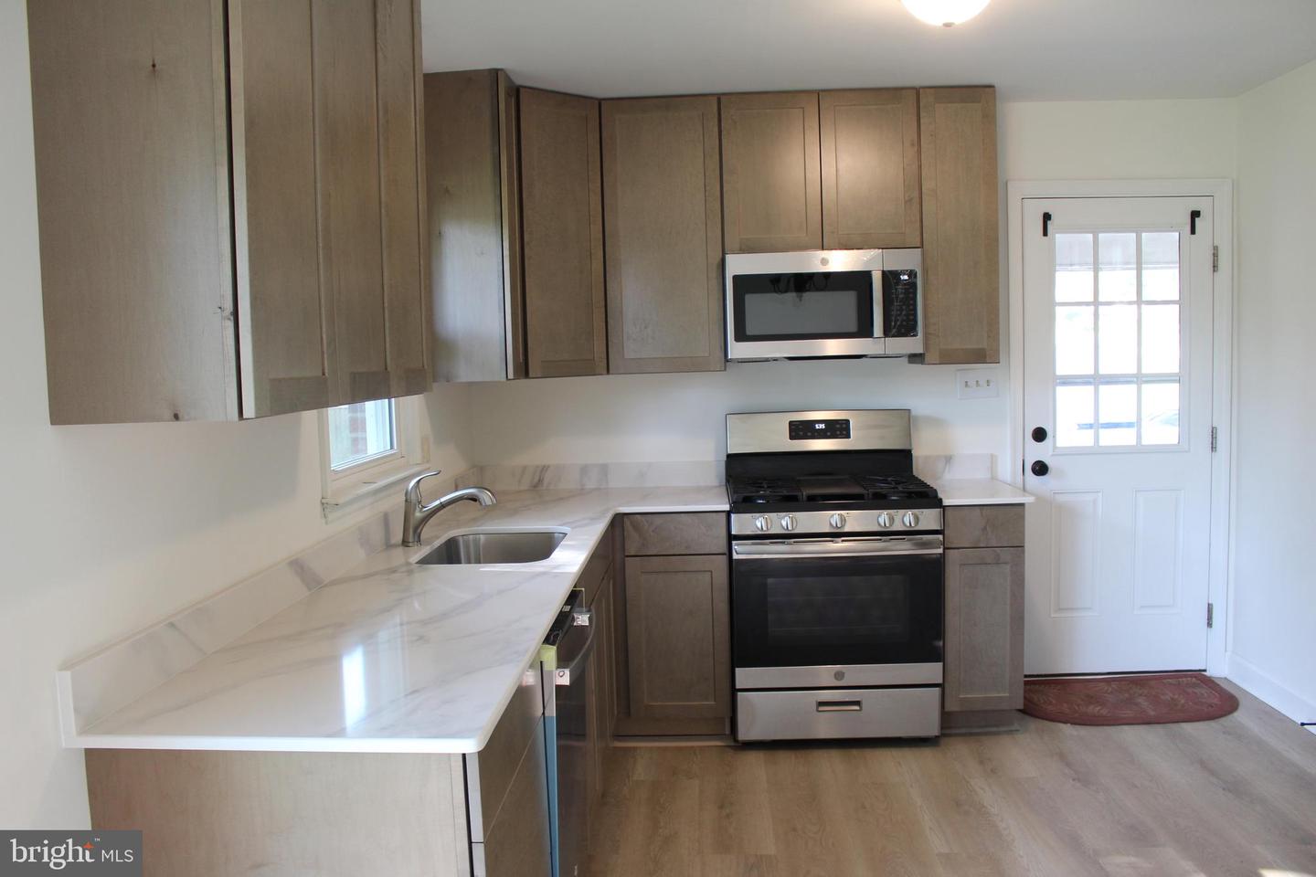 803 GRAFTON ST, FREDERICKSBURG, Virginia 22405, 3 Bedrooms Bedrooms, ,1 BathroomBathrooms,Residential,For sale,803 GRAFTON ST,VAST2039488 MLS # VAST2039488