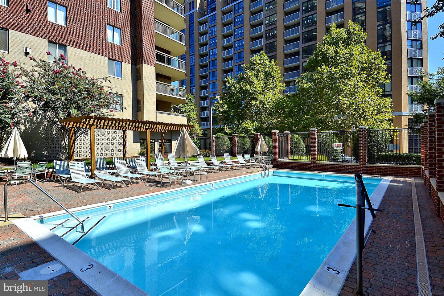 901 N MONROE ST #801, ARLINGTON, Virginia 22201, 3 Bedrooms Bedrooms, ,2 BathroomsBathrooms,Residential,For sale,901 N MONROE ST #801,VAAR2058784 MLS # VAAR2058784