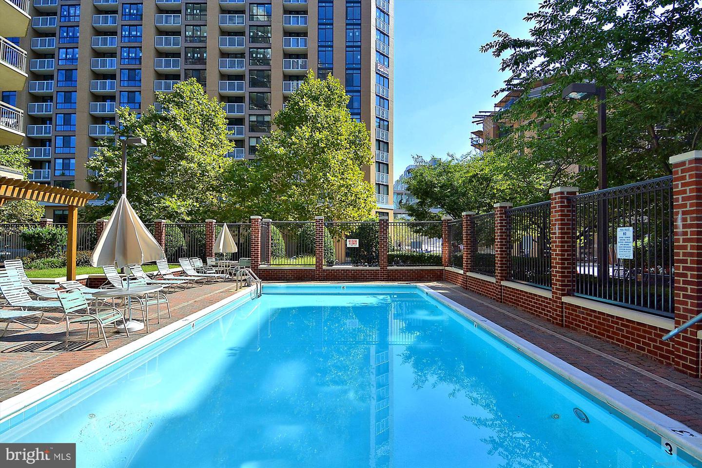 901 N MONROE ST #801, ARLINGTON, Virginia 22201, 3 Bedrooms Bedrooms, ,2 BathroomsBathrooms,Residential,For sale,901 N MONROE ST #801,VAAR2058784 MLS # VAAR2058784