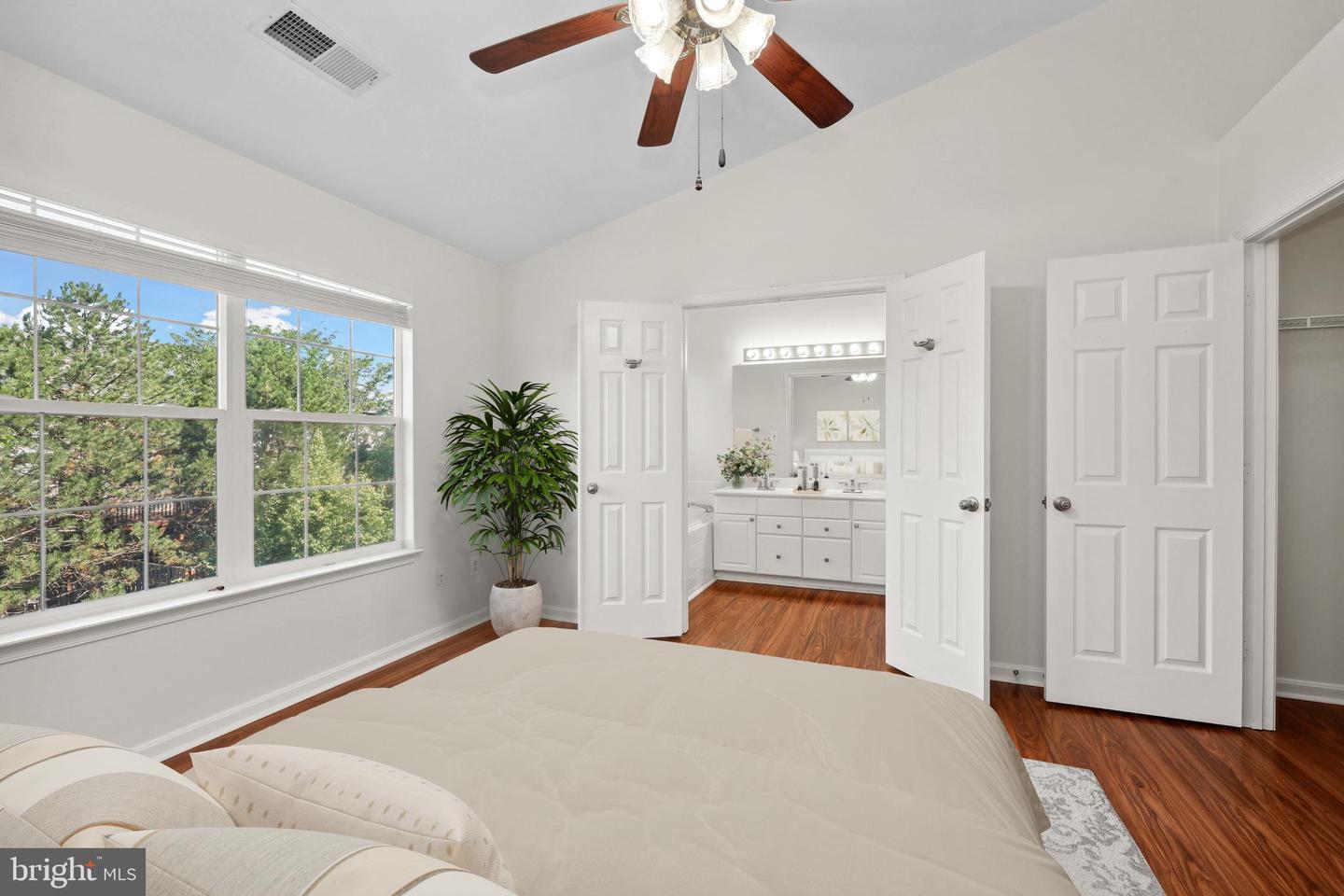 2441 WHEAT MEADOW CIR, HERNDON, Virginia 20171, 3 Bedrooms Bedrooms, ,2 BathroomsBathrooms,Residential,For sale,2441 WHEAT MEADOW CIR,VAFX2246246 MLS # VAFX2246246