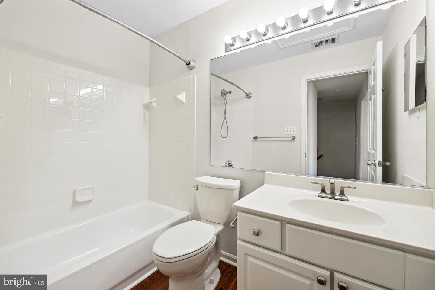 2441 WHEAT MEADOW CIR, HERNDON, Virginia 20171, 3 Bedrooms Bedrooms, ,2 BathroomsBathrooms,Residential,For sale,2441 WHEAT MEADOW CIR,VAFX2246246 MLS # VAFX2246246