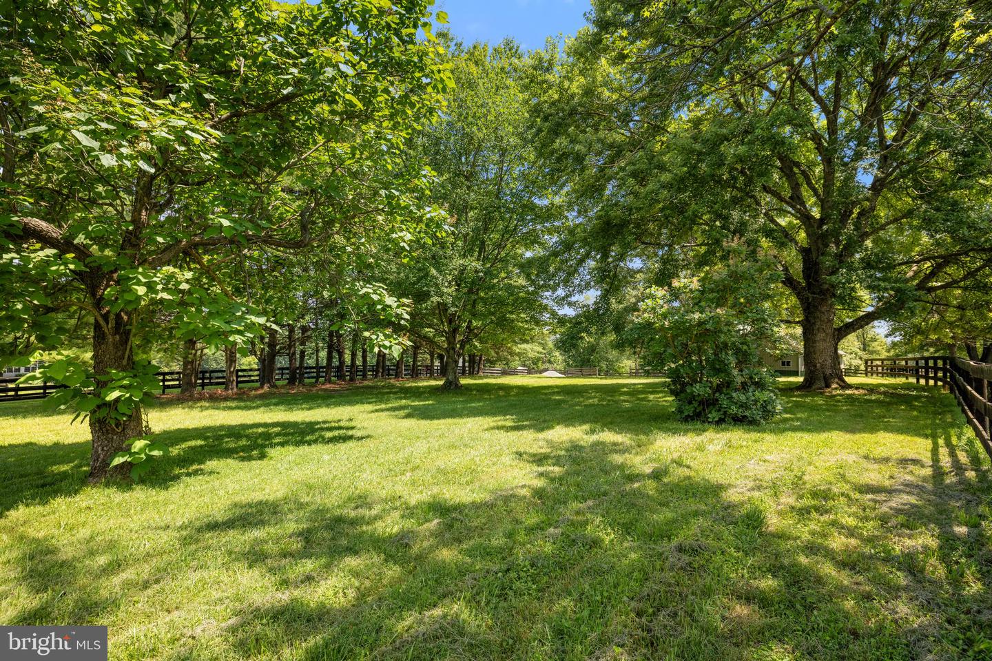 20400 BEAVERDAM BRIDGE RD, PURCELLVILLE, Virginia 20132, 3 Bedrooms Bedrooms, ,2 BathroomsBathrooms,Residential,For sale,20400 BEAVERDAM BRIDGE RD,VALO2099232 MLS # VALO2099232