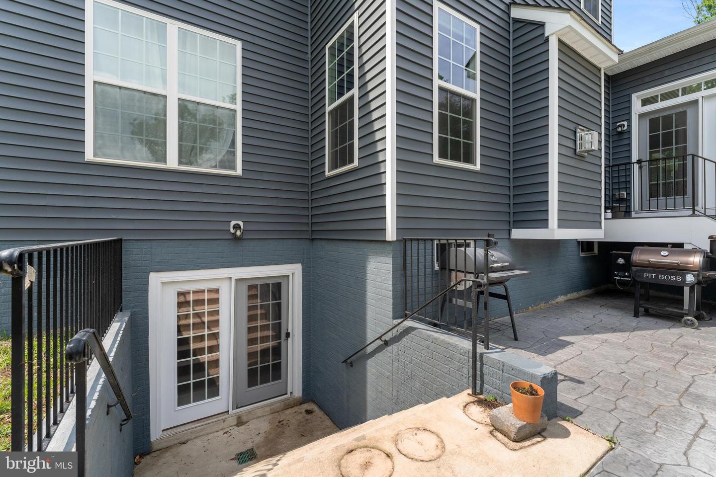 80 SHACKELFORD WELL RD, FREDERICKSBURG, Virginia 22406, 6 Bedrooms Bedrooms, ,5 BathroomsBathrooms,Residential,For sale,80 SHACKELFORD WELL RD,VAST2039706 MLS # VAST2039706