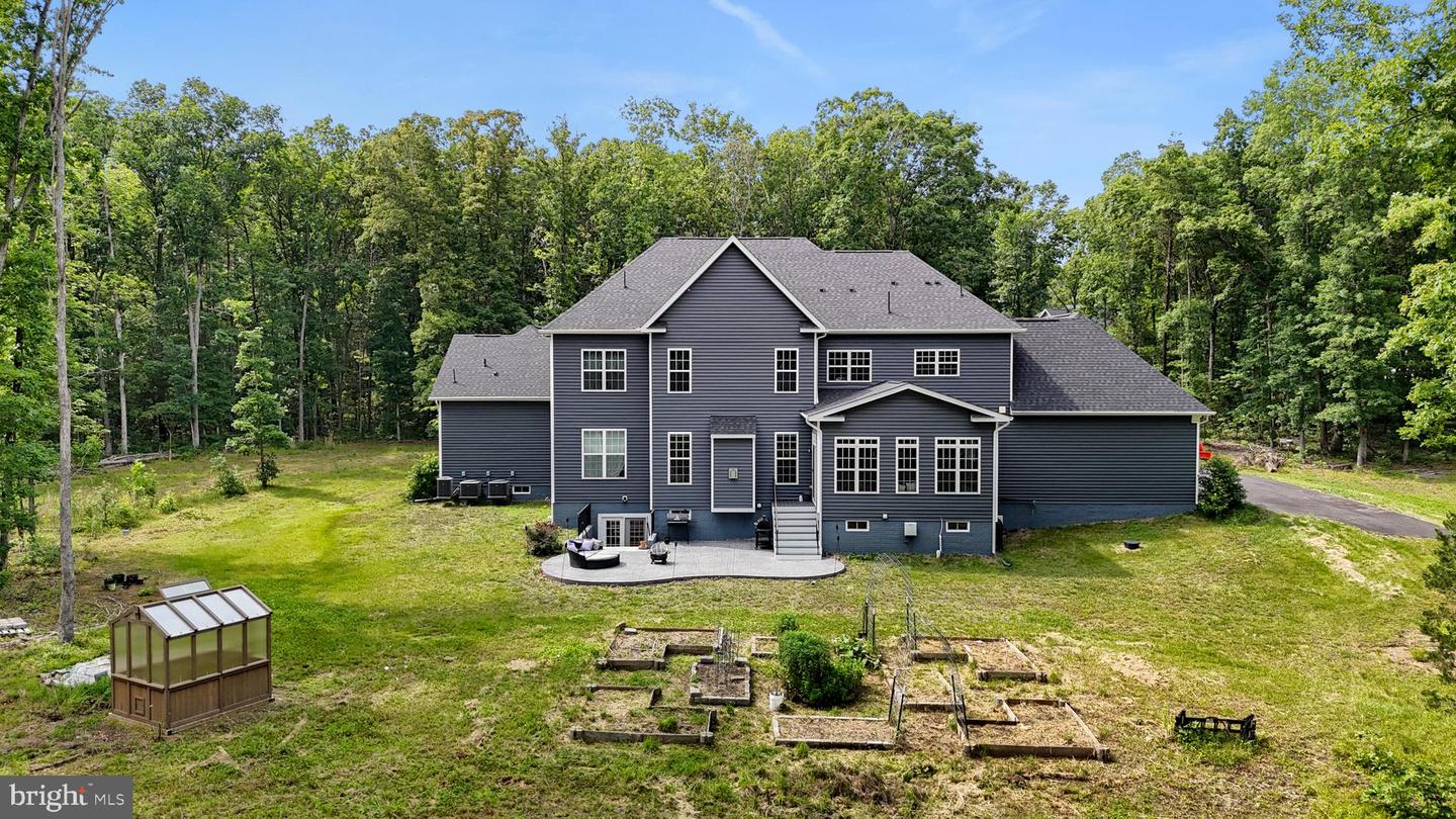 80 SHACKELFORD WELL RD, FREDERICKSBURG, Virginia 22406, 6 Bedrooms Bedrooms, ,5 BathroomsBathrooms,Residential,For sale,80 SHACKELFORD WELL RD,VAST2039706 MLS # VAST2039706